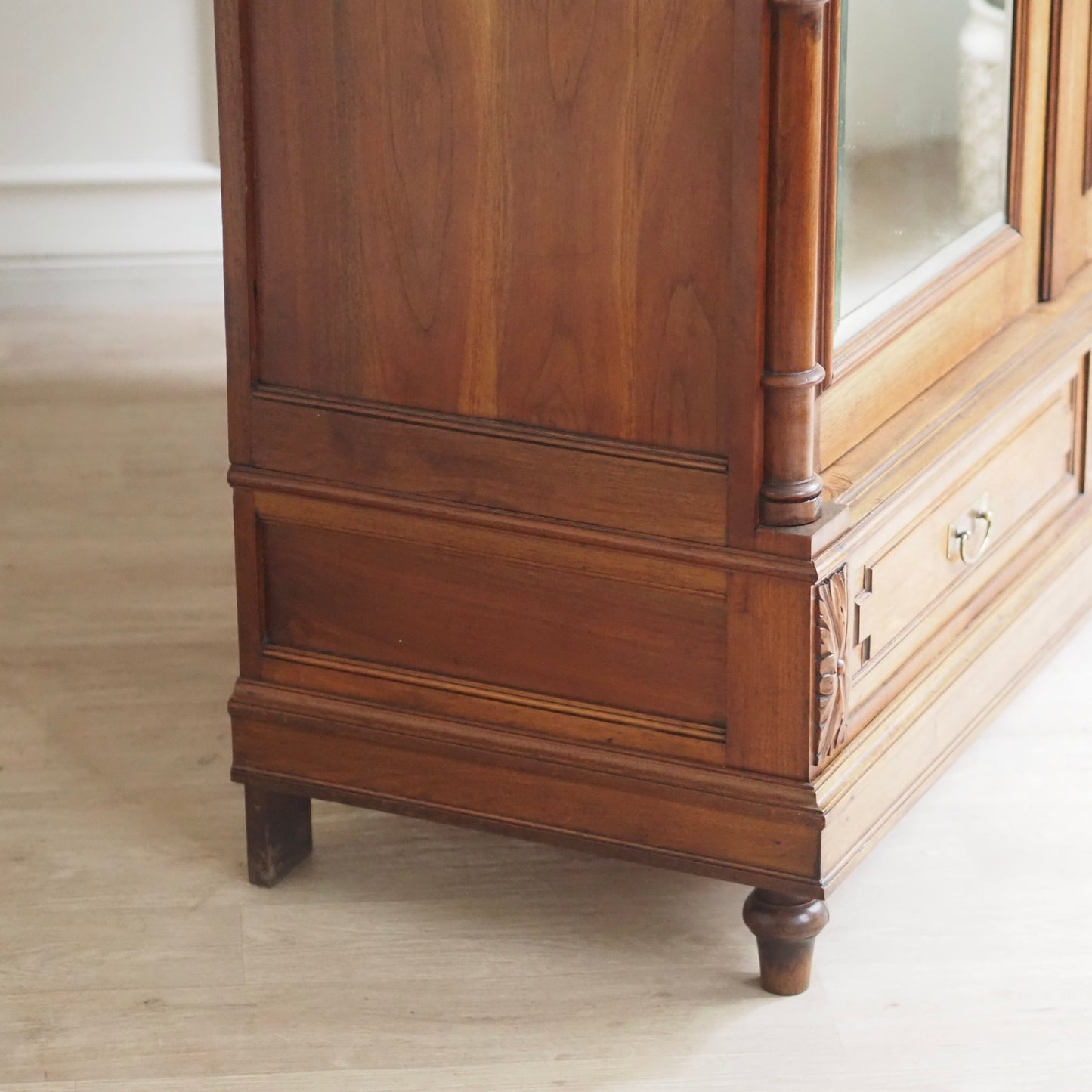 EPOCHE 1890 - Antiker französischer Spiegel-Kleiderschrank, 2-türig, Gründerzeit