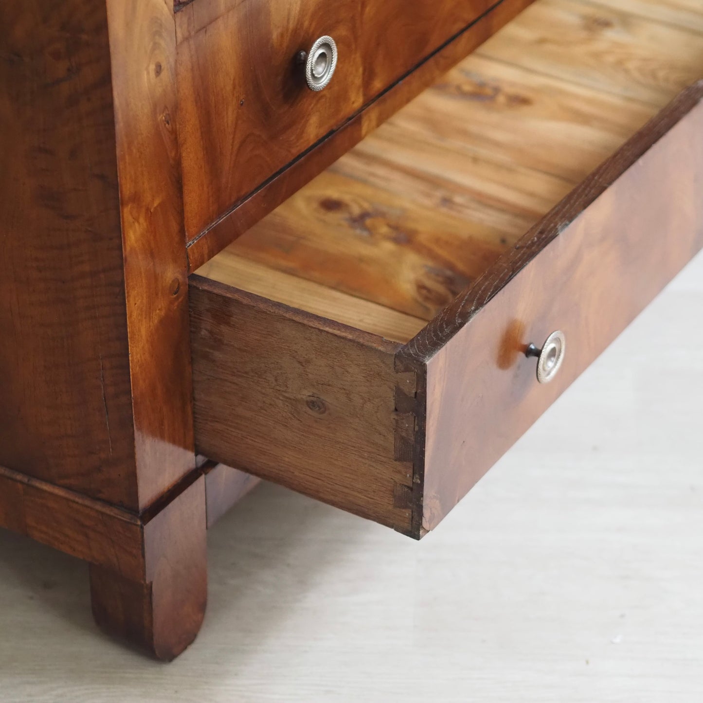 Antike Empire Biedermeier Kommode mit Marmor