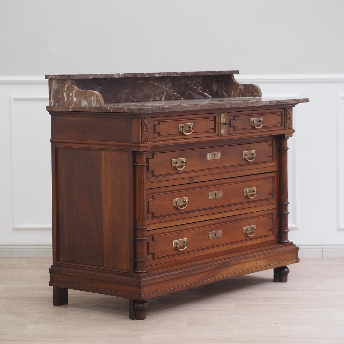 EPOCHE 1890 - Gründerzeit Kommode mit Marmor und 5 Schubladen - Nussbaum Anrichte