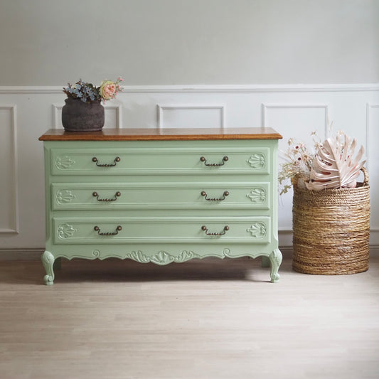 EPOCHE 1920 - Französische Landhaus Kommode patiniert in mintgrün - Louis XV Stil