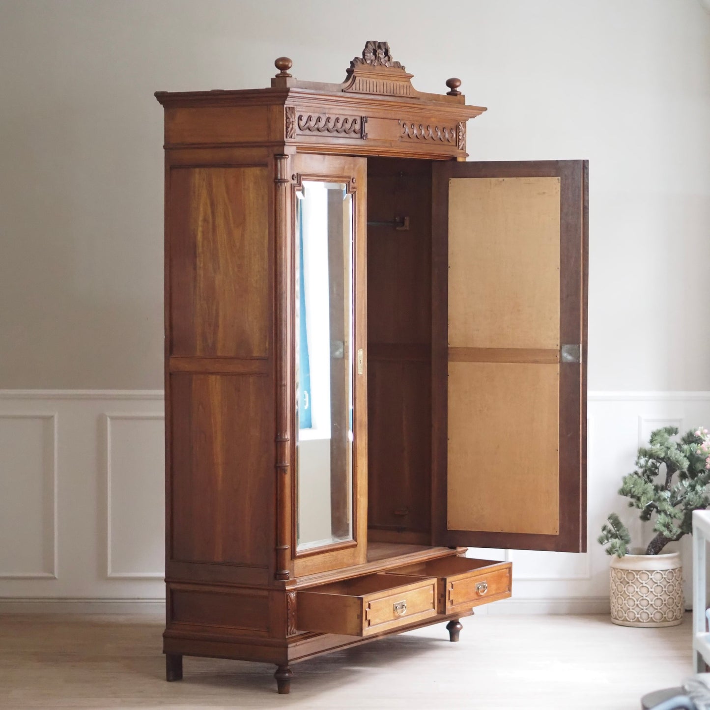 EPOCHE 1890 - Antiker französischer Spiegel-Kleiderschrank, 2-türig, Gründerzeit