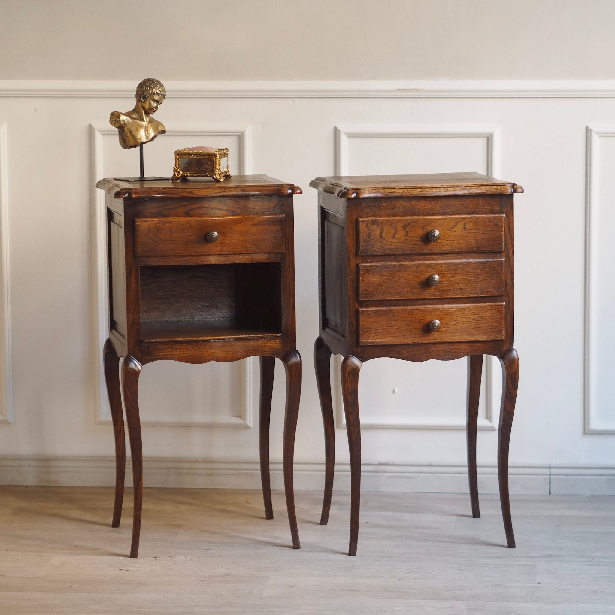 EPOCHE 1920 - Antikes Paar französischer Nachttische - Vintage Nachtschrank Set