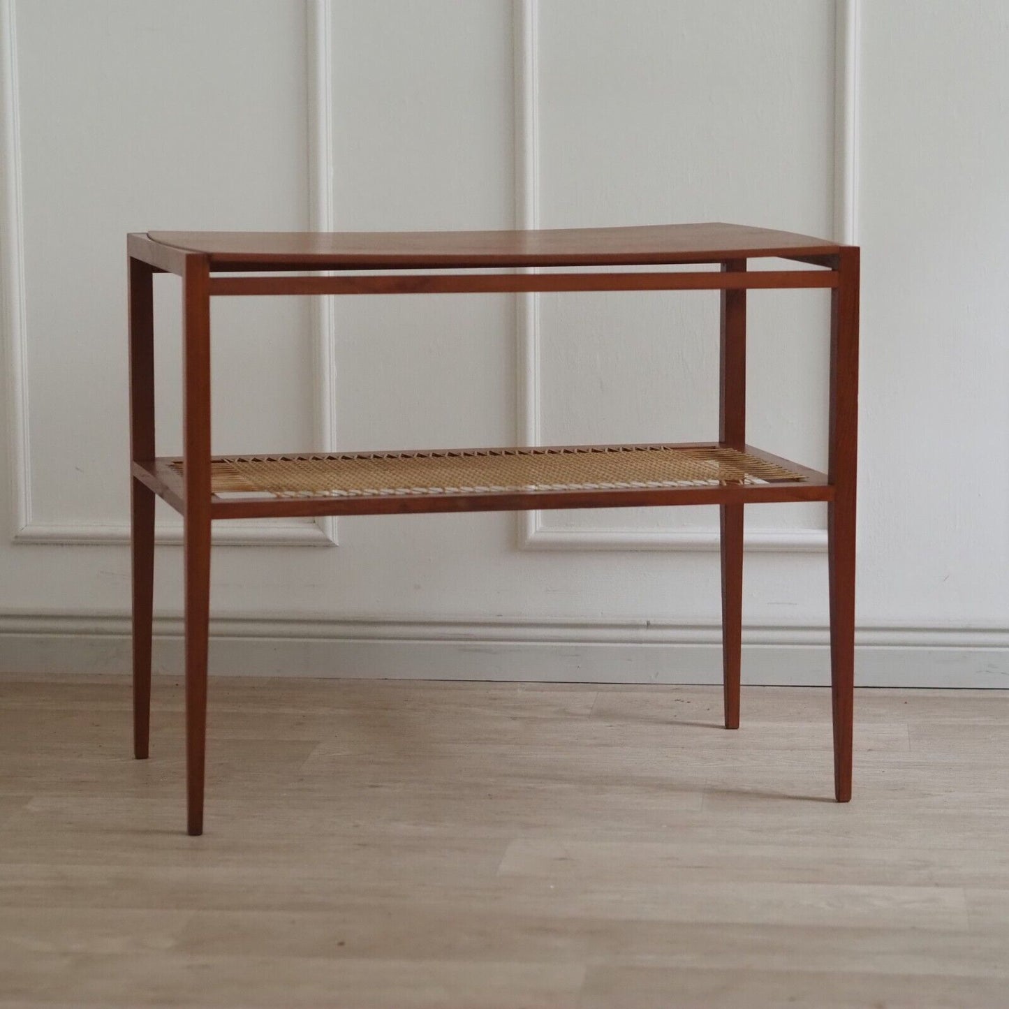 EPOCHE 1960 Beistelltisch Midcentury Teak Danish Design skandi Wiener Geflecht