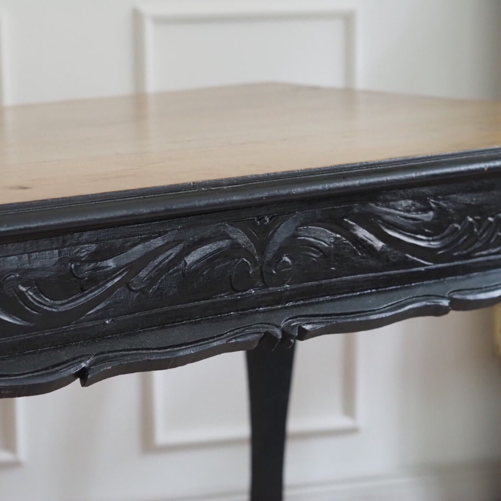 EPOCHE 1920 Esstisch Antik Löwentatzen schwarzes Gestell Vintage Shabby Chic