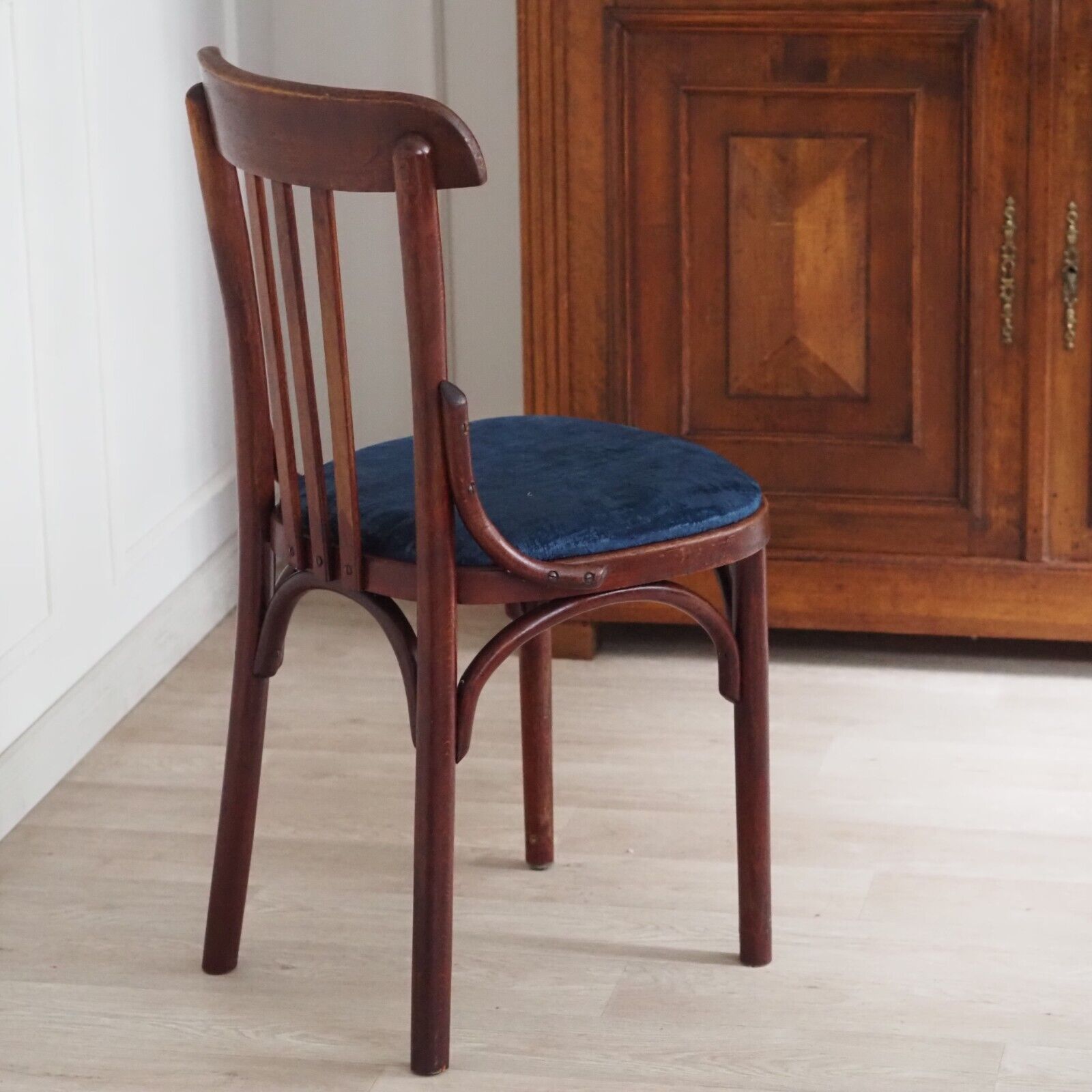 EPOCHE 1890 Stuhl Antik Strebenstuhl Bugholz Kaffeehaus Vintage Bistro Küche