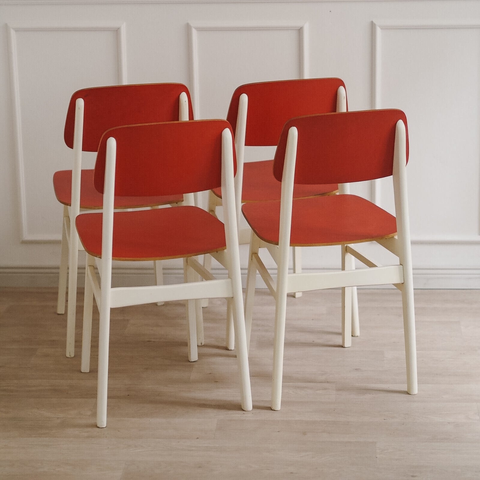 Mid Century Stühle 4er Set – Küchenstühle der 1960er Jahre