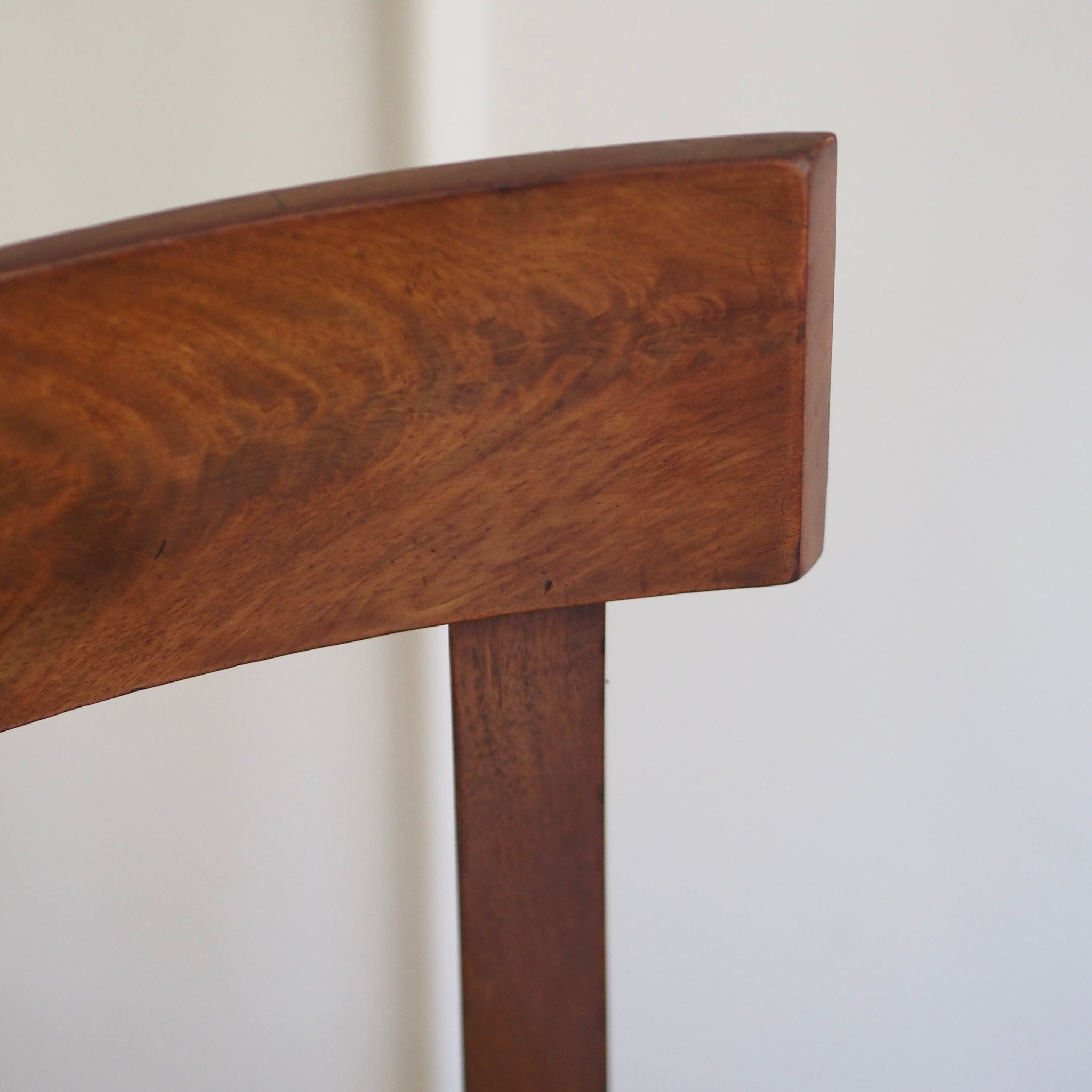 Biedermeier Stuhlpaar um 1840 Kirschholz mit Samtbezug