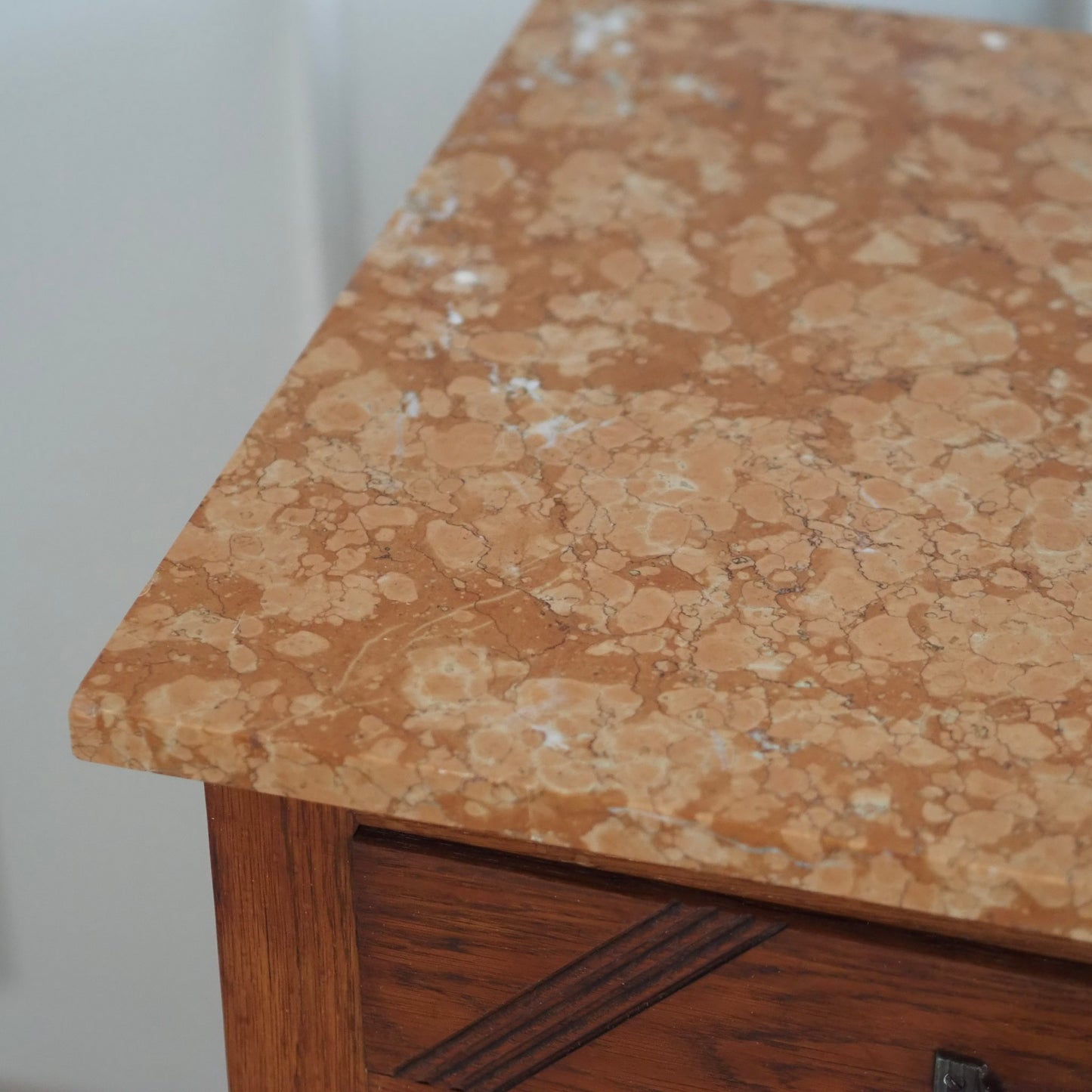 EPOCHE 1920 - Französische Art Déco Kommode, Anrichte mit Marmor