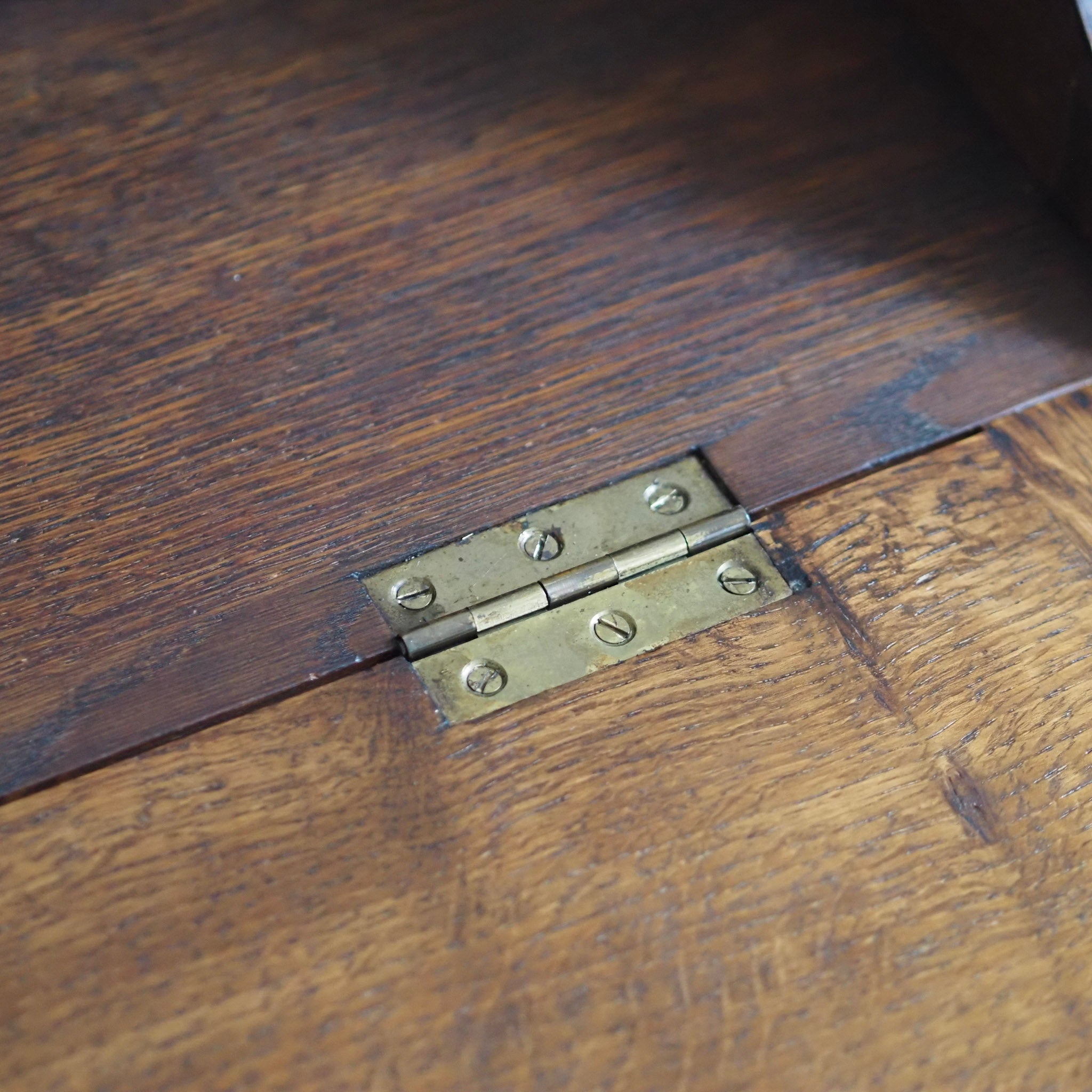 EPOCHE 1920 - Großer Sekretär im Barock-Stil aus Frankreich