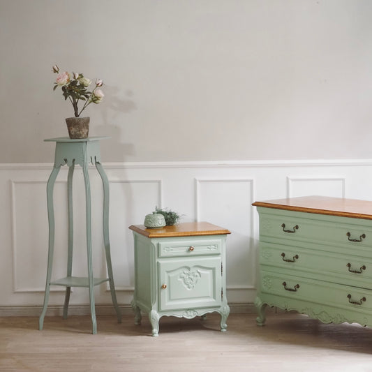EPOCHE 1920 - Französischer Nachttisch im Landhaus Stil, Nachtschrank in mintgrün