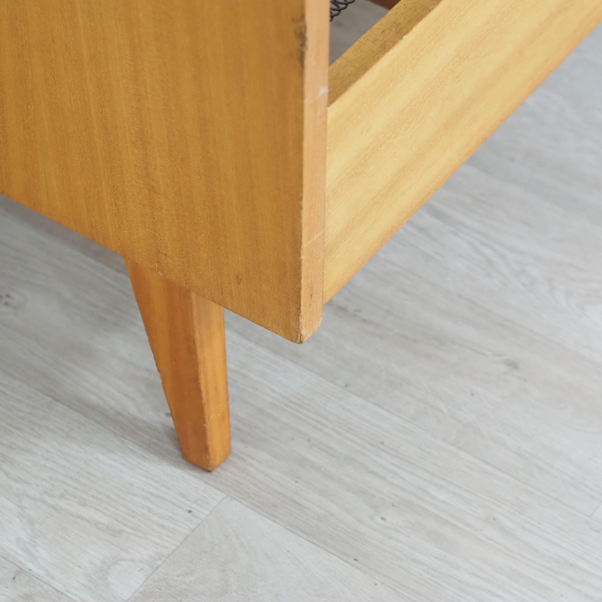 Stilvolles Mid-Century Holz Bett mit Federkern-Lattenrost, um 1950