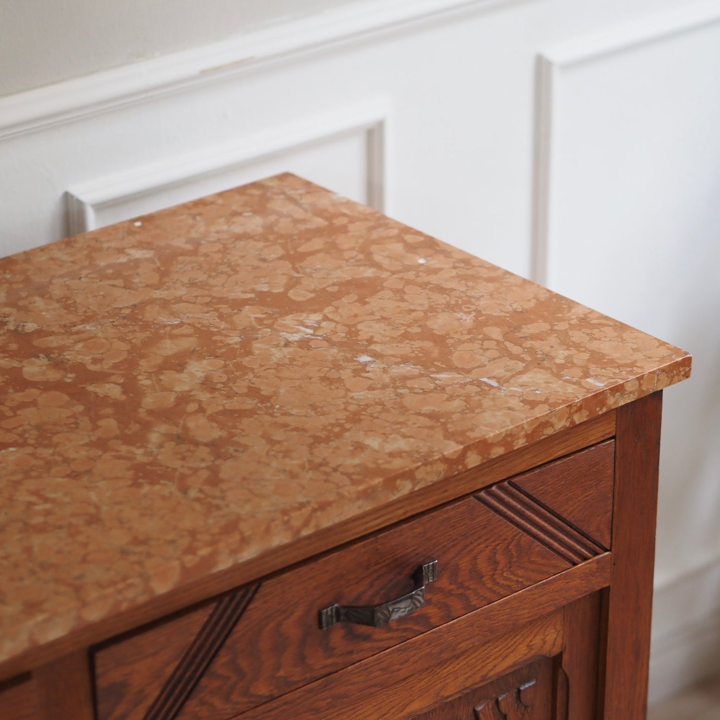 EPOCHE 1920 - Französische Art Déco Kommode, Anrichte mit Marmor