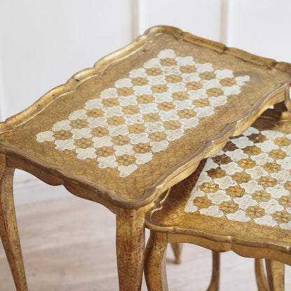 Handbemalte Italienische Vintage Satztische Florentiner Stil, Beistelltisch Set Gold