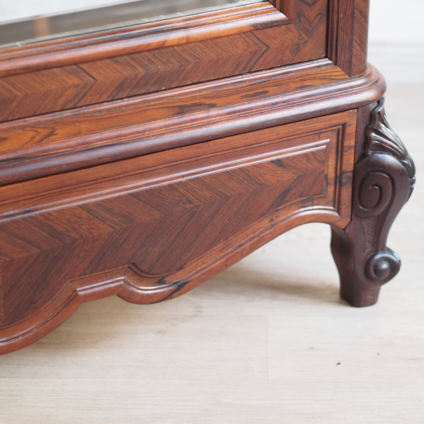 EPOCHE 1890 - Antiker Spiegelschrank aus edlem Palisander, Louis Philippe Kleiderschrank