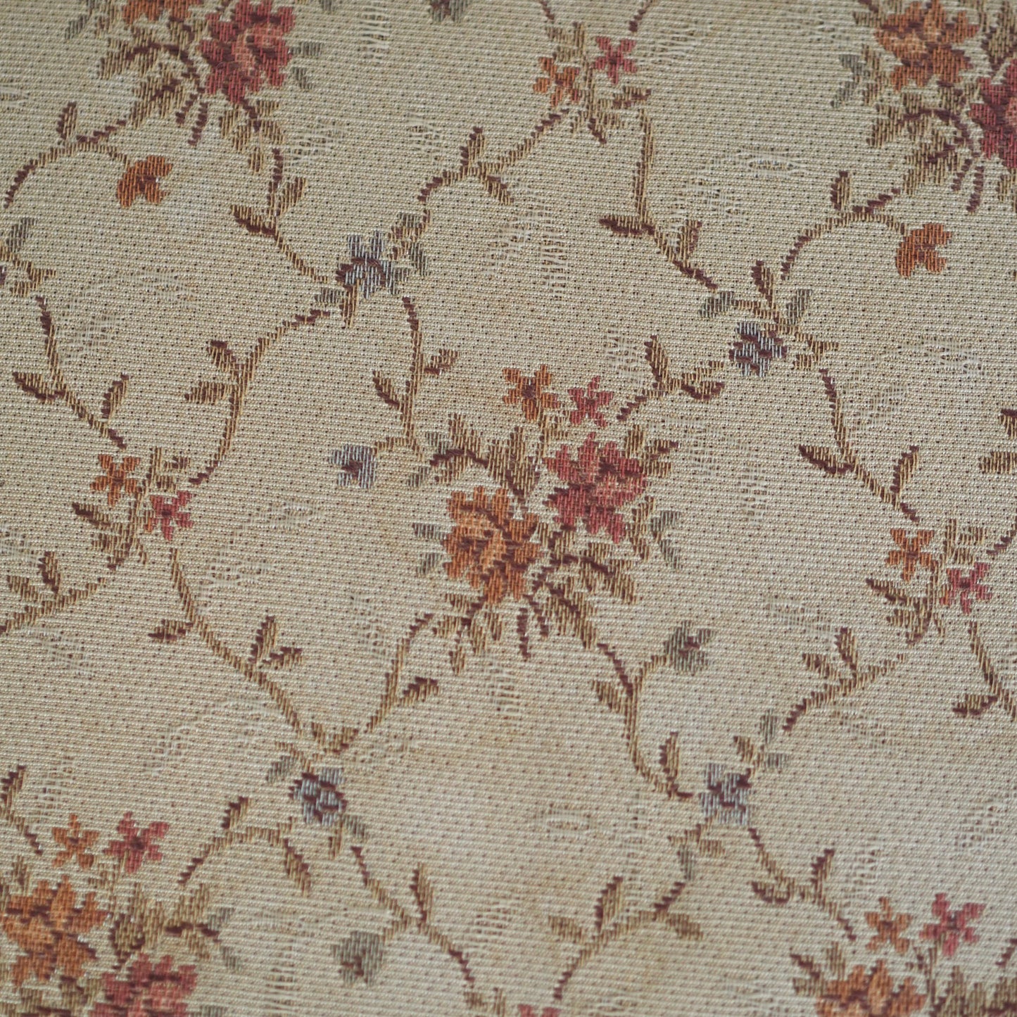 EPOCHE 1900 - Antiker Sitz,- Schminkhocker mit Blütenstoff, französischer Polsterstuhl