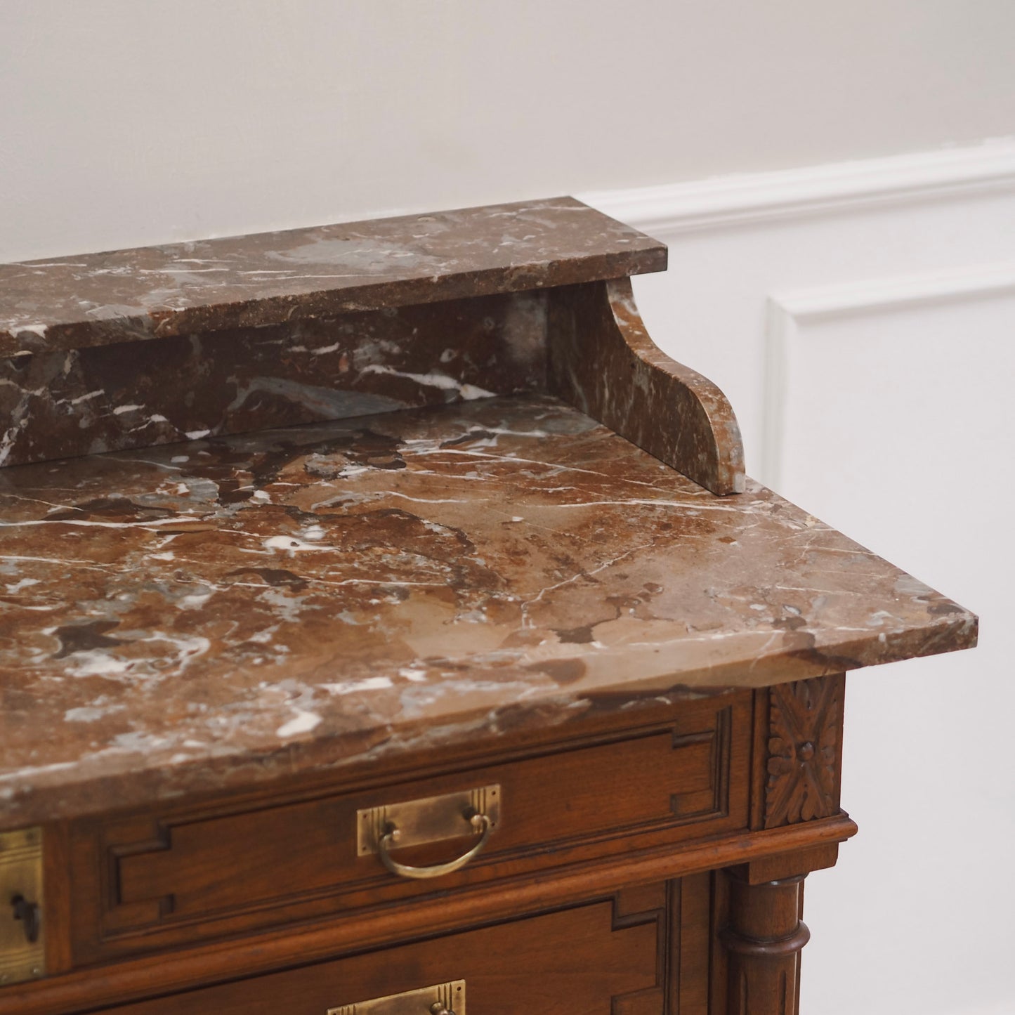 EPOCHE 1890 - Gründerzeit Kommode mit Marmor und 5 Schubladen - Nussbaum Anrichte