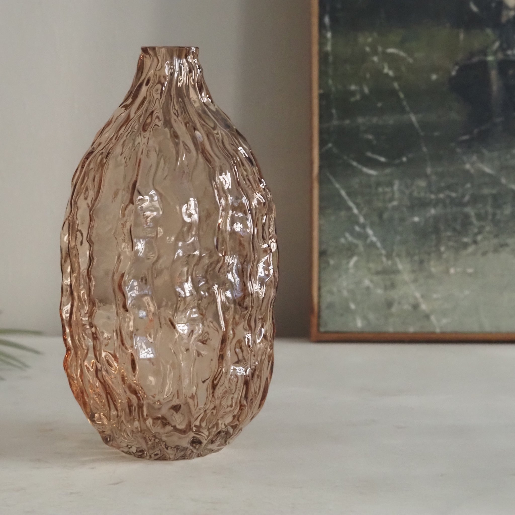 Glasvase Bernstein-Rosé · Strukturglas mit gewellter Oberfläche