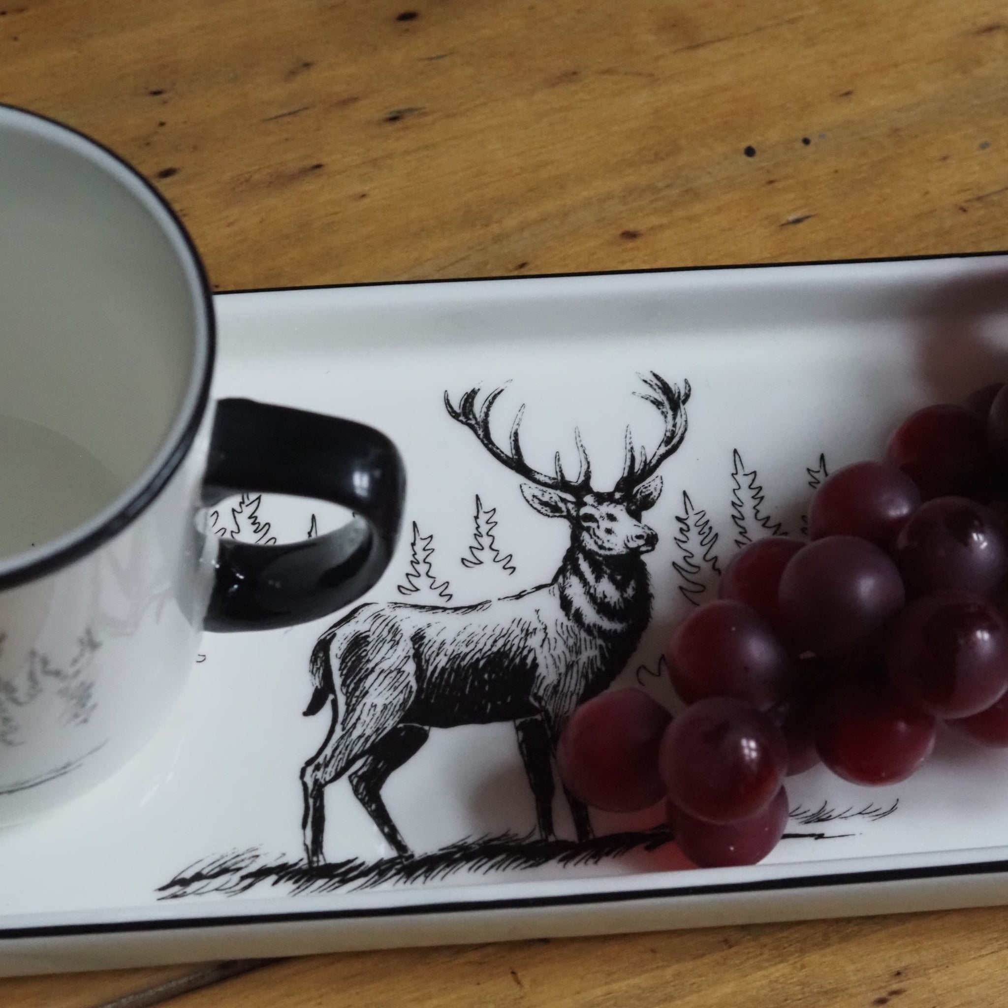 DECOR - NEW - Porzellan-Servierplatte mit Hirschmotiv