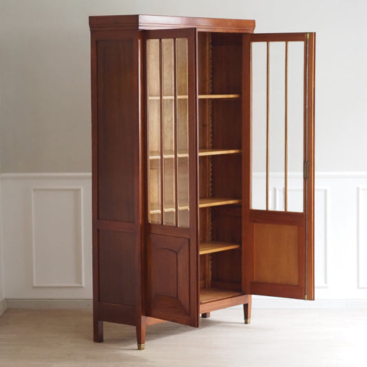 Stilvolle Vintage Vitrine mit Sprossentüren und Schliffglas