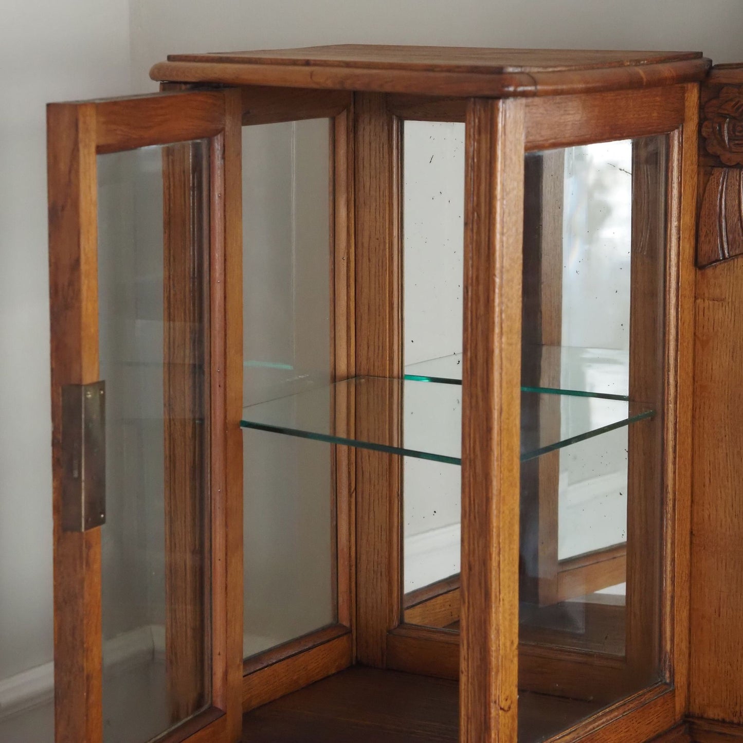 EPOCHE 1910 Buffetschrank / Vitrine