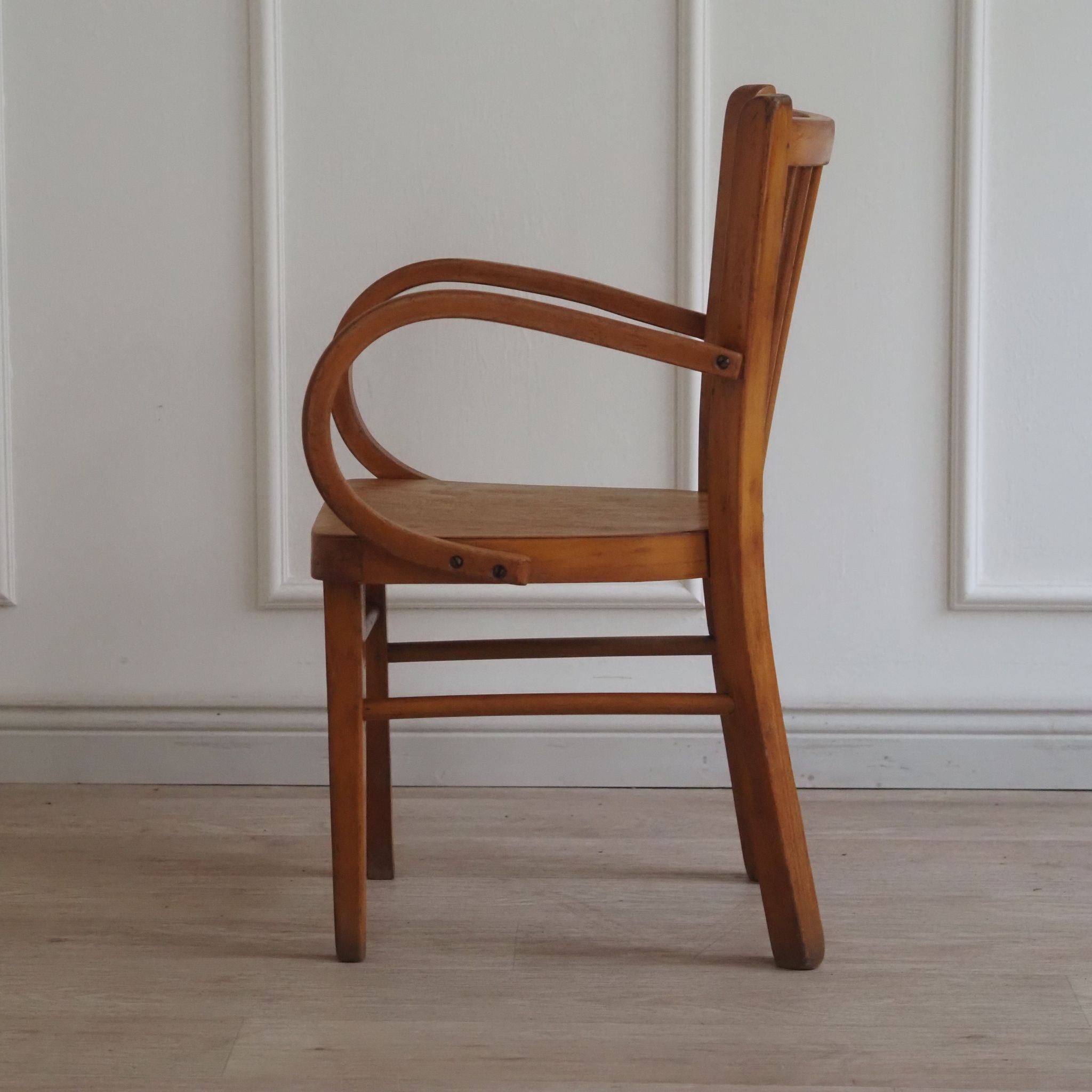 EPOCHE 1940 Kinder-Armlehnstuhl