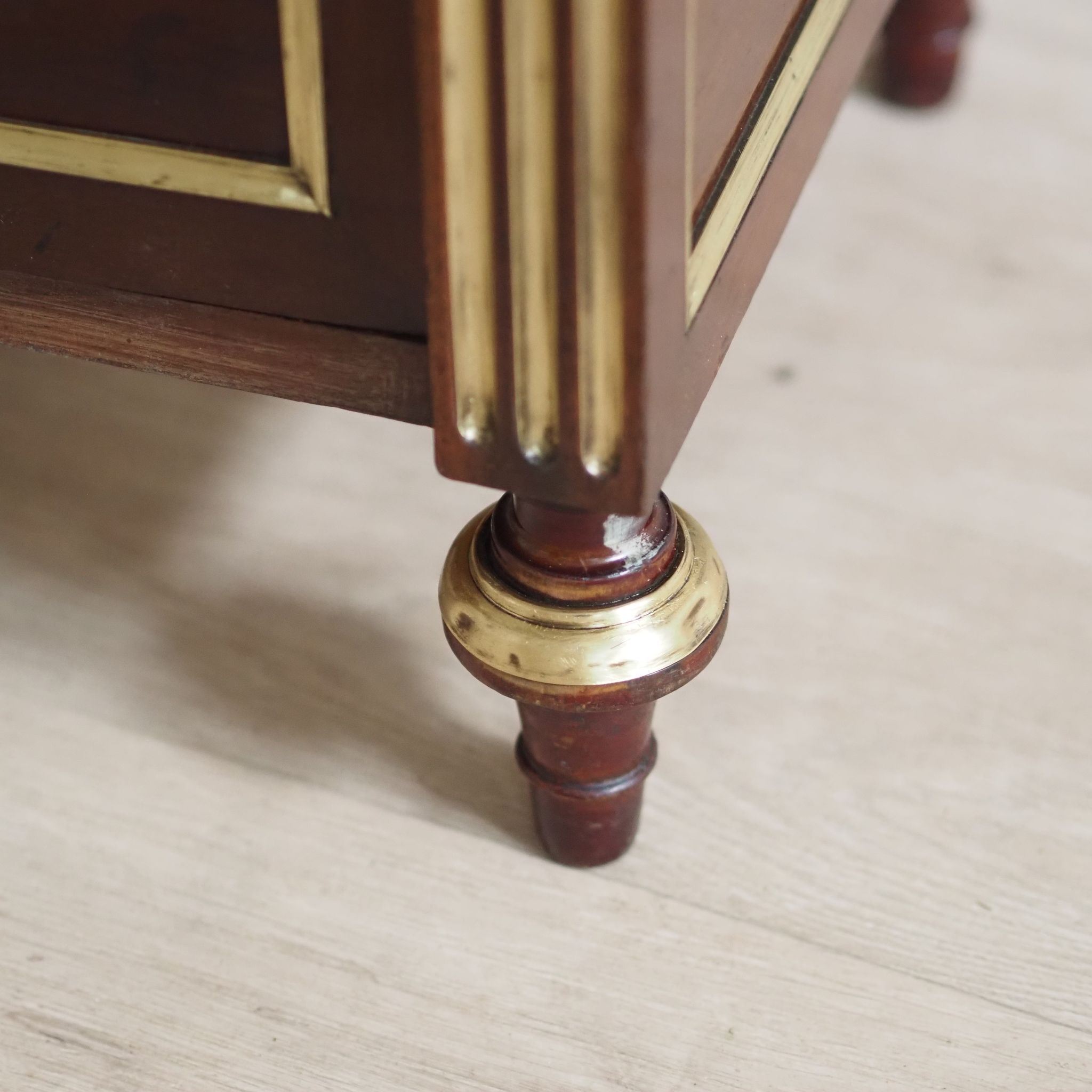 EPOCHE 1890 Antiker Empire Nachttisch