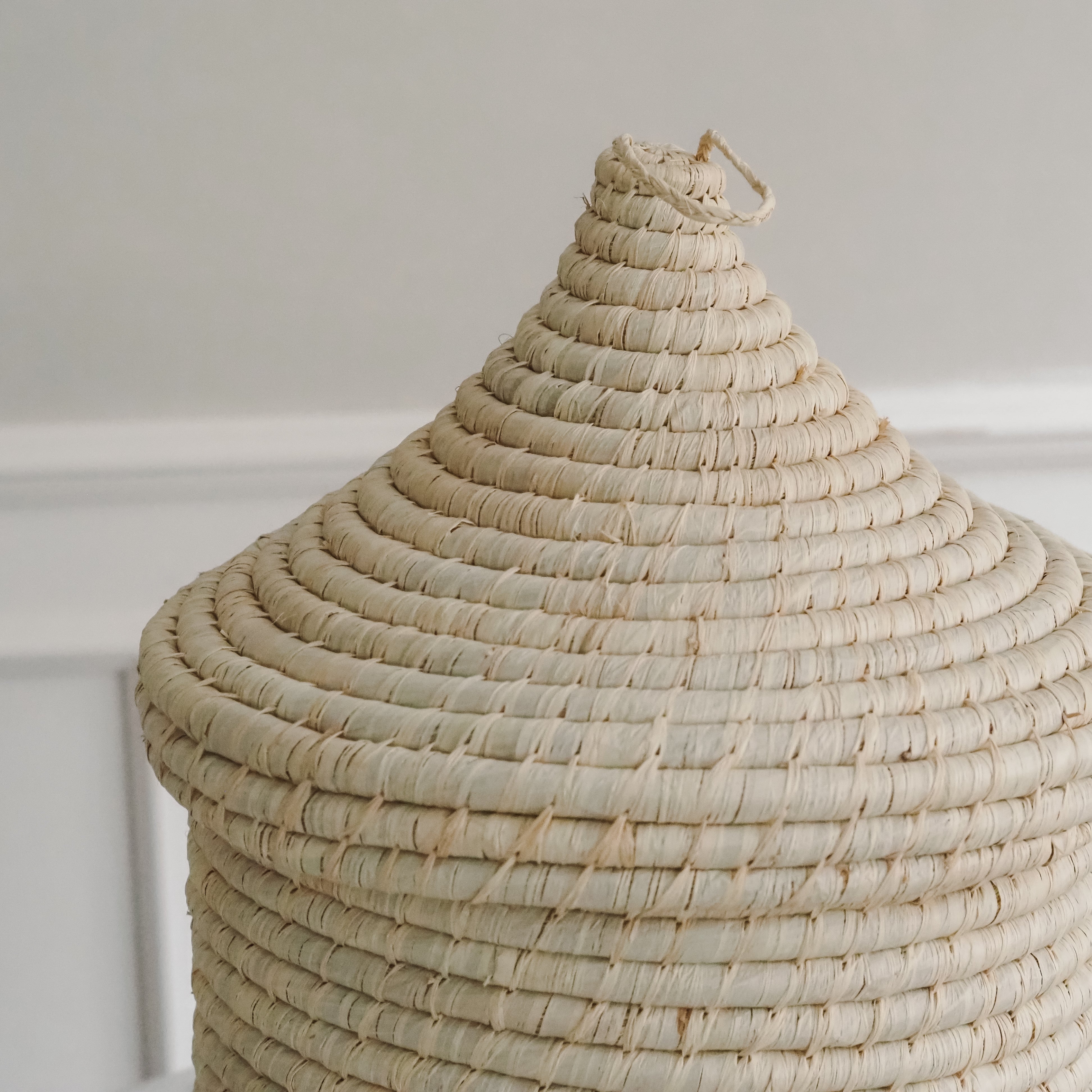 Aufbewahrungskorb mit Deckel · Naturfaser in handwerklicher Flechtoptik