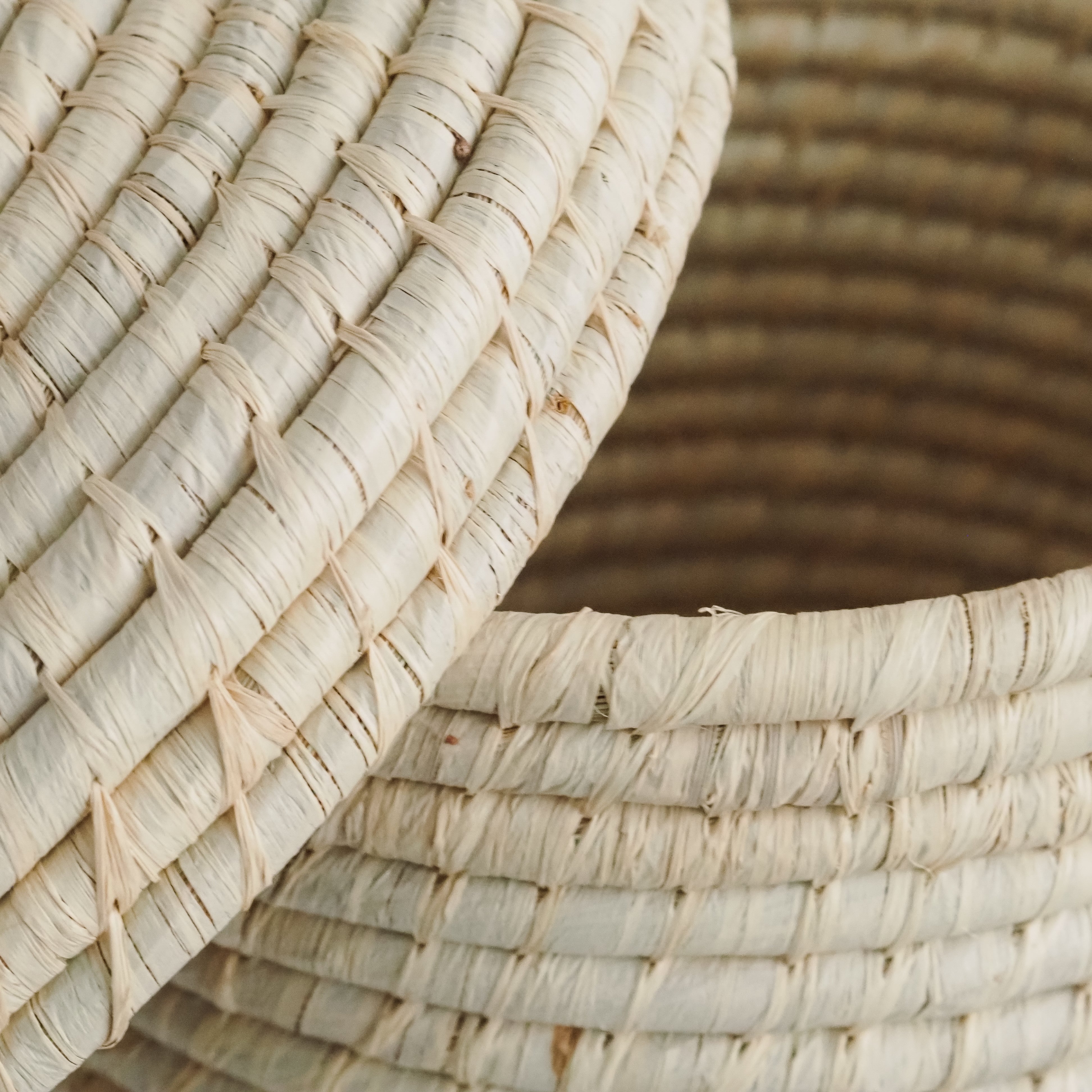 Aufbewahrungskorb mit Deckel · Naturfaser in handwerklicher Flechtoptik