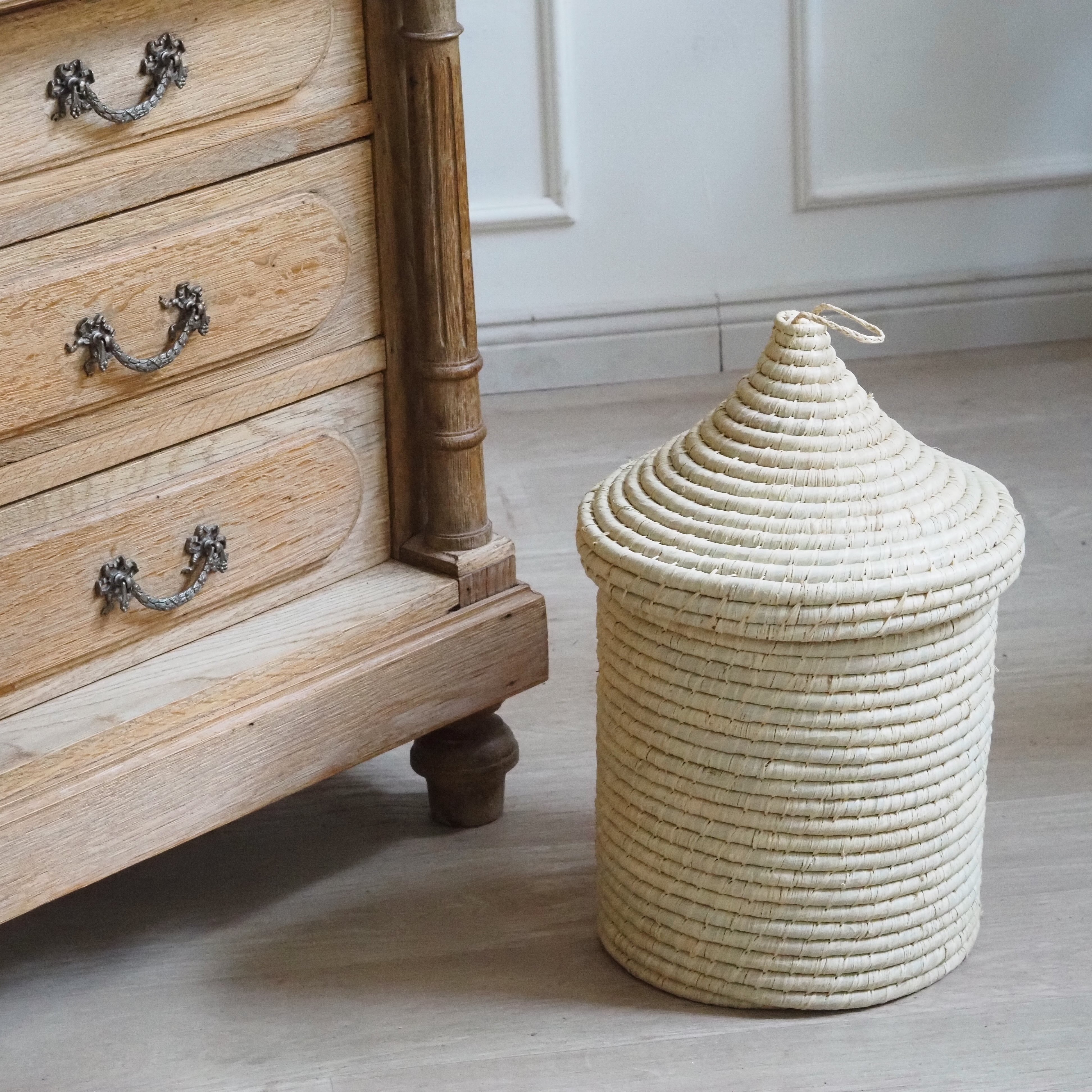 Aufbewahrungskorb mit Deckel · Naturfaser in handwerklicher Flechtoptik