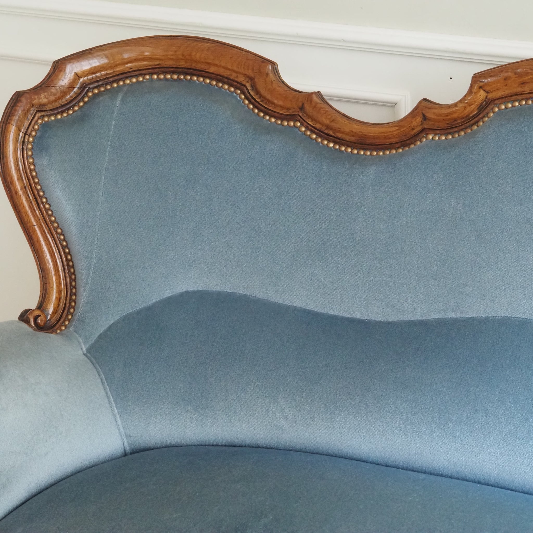 Französische Louis-XV Salon Sitzgruppe – Sofa und zwei Sessel, um 1890