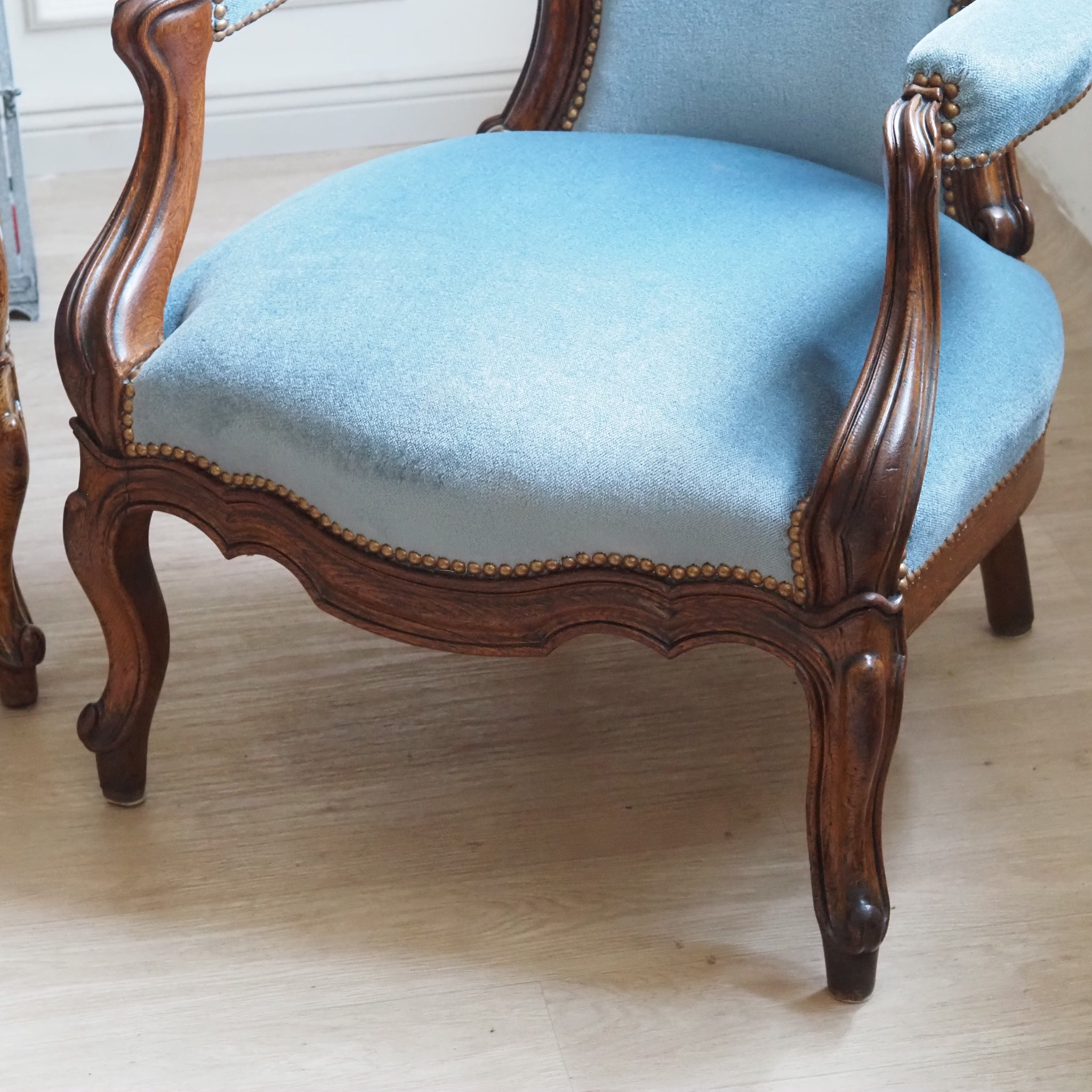 Französische Louis-XV Salon Sitzgruppe – Sofa und zwei Sessel, um 1890