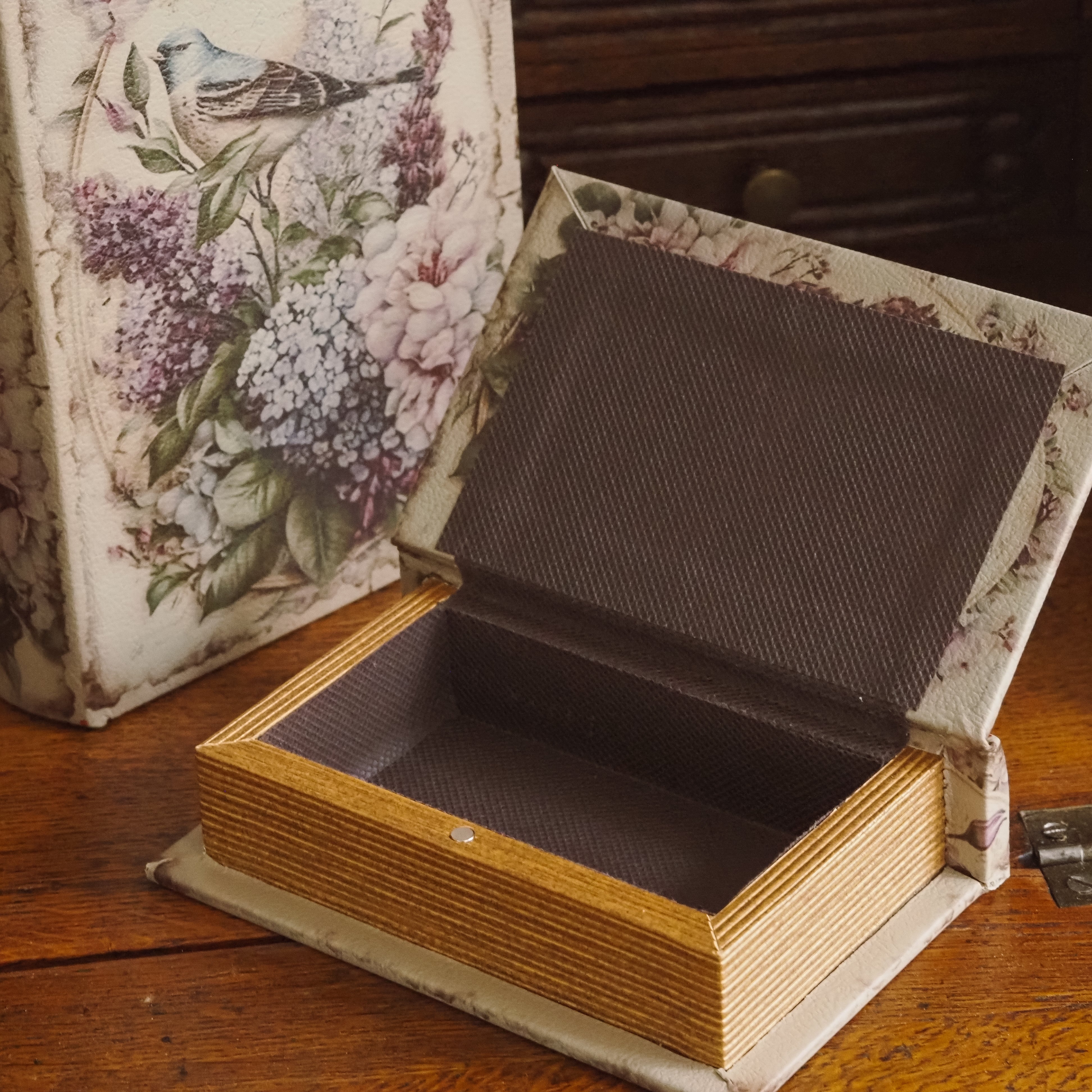 Buchbox Blumen Vintage · dekorative Aufbewahrungsbox in Buchform
