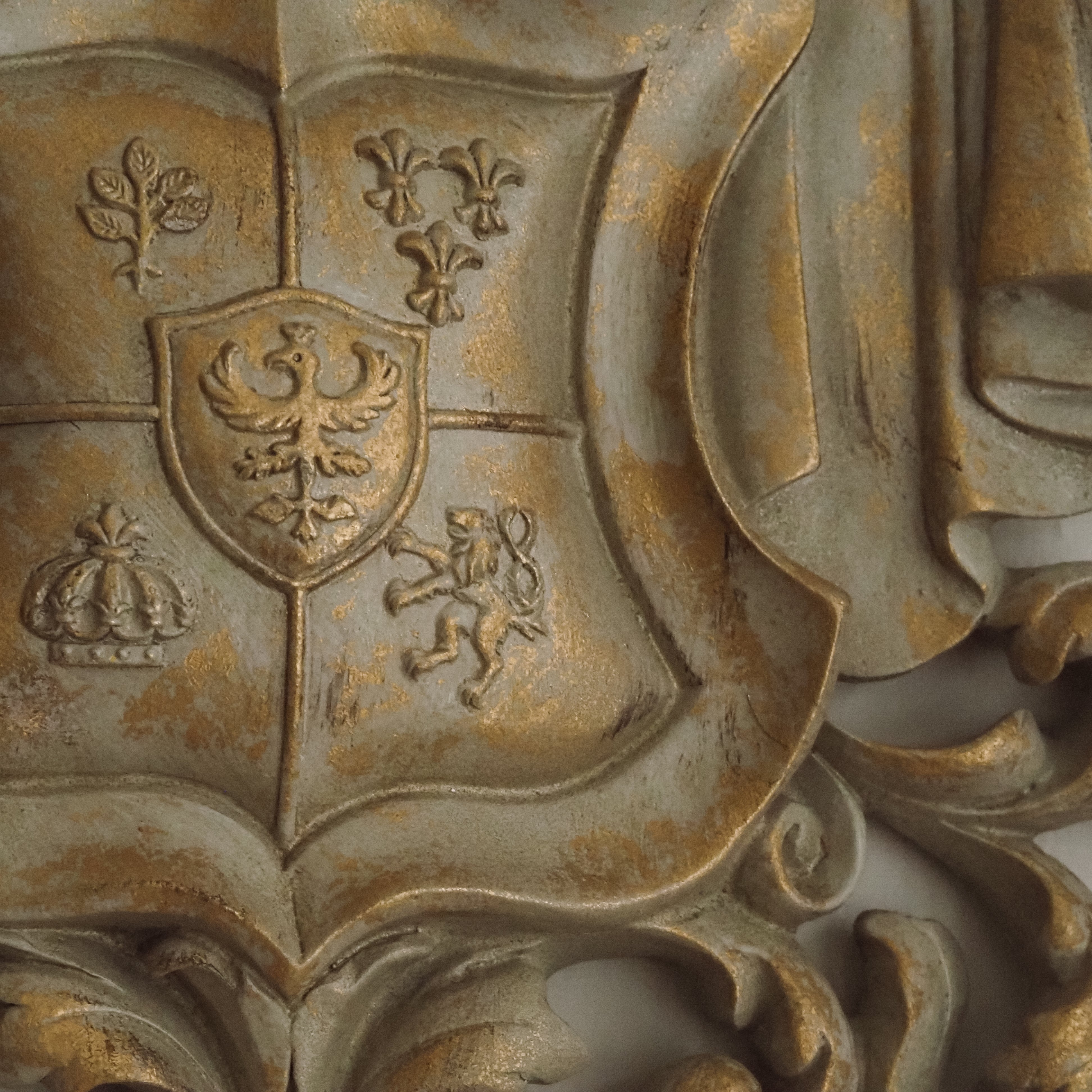 Wanddekoration Wappenmotiv · ornamental · historisierend