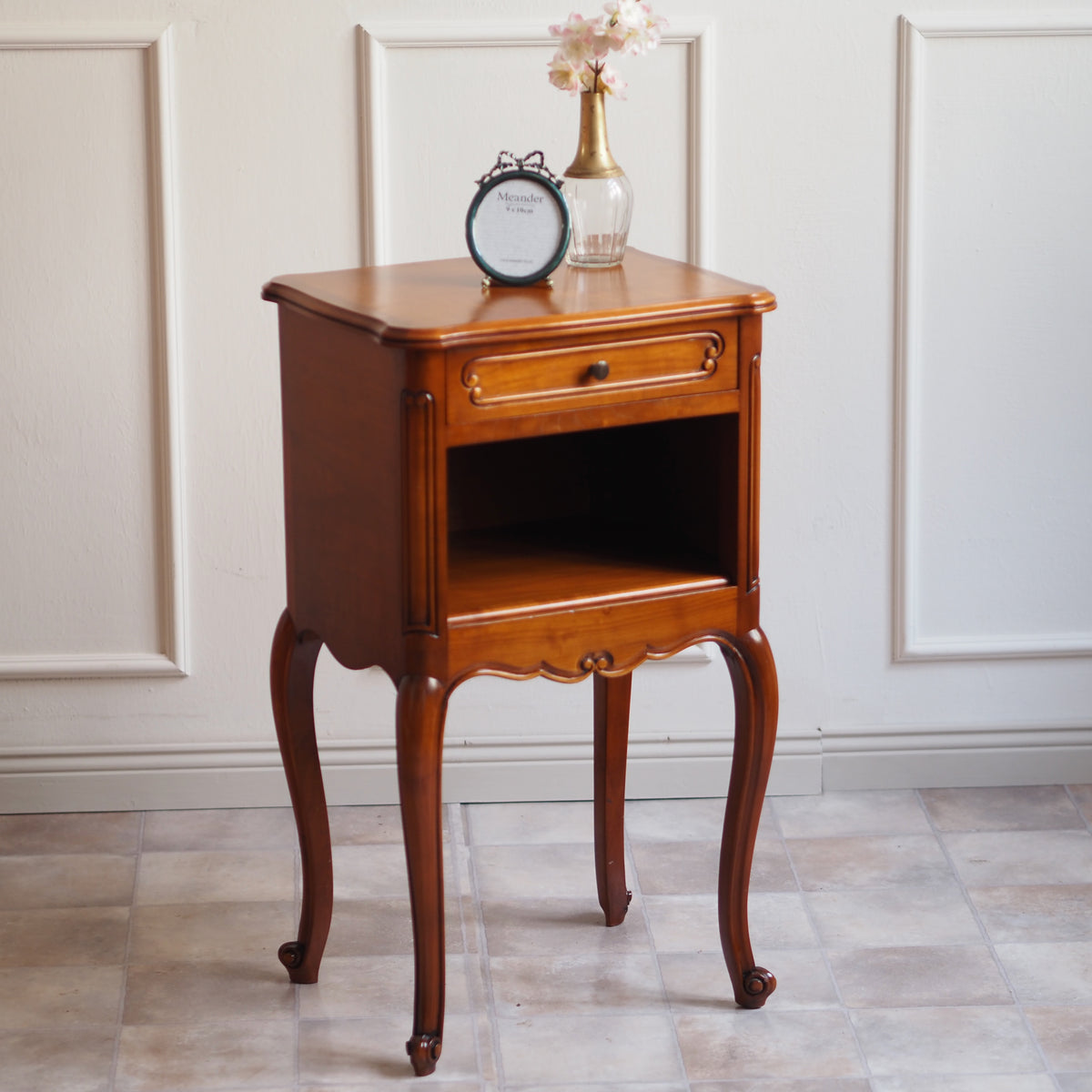 Nachttisch Paar Louis XV Stil Kirschbaum um 1970