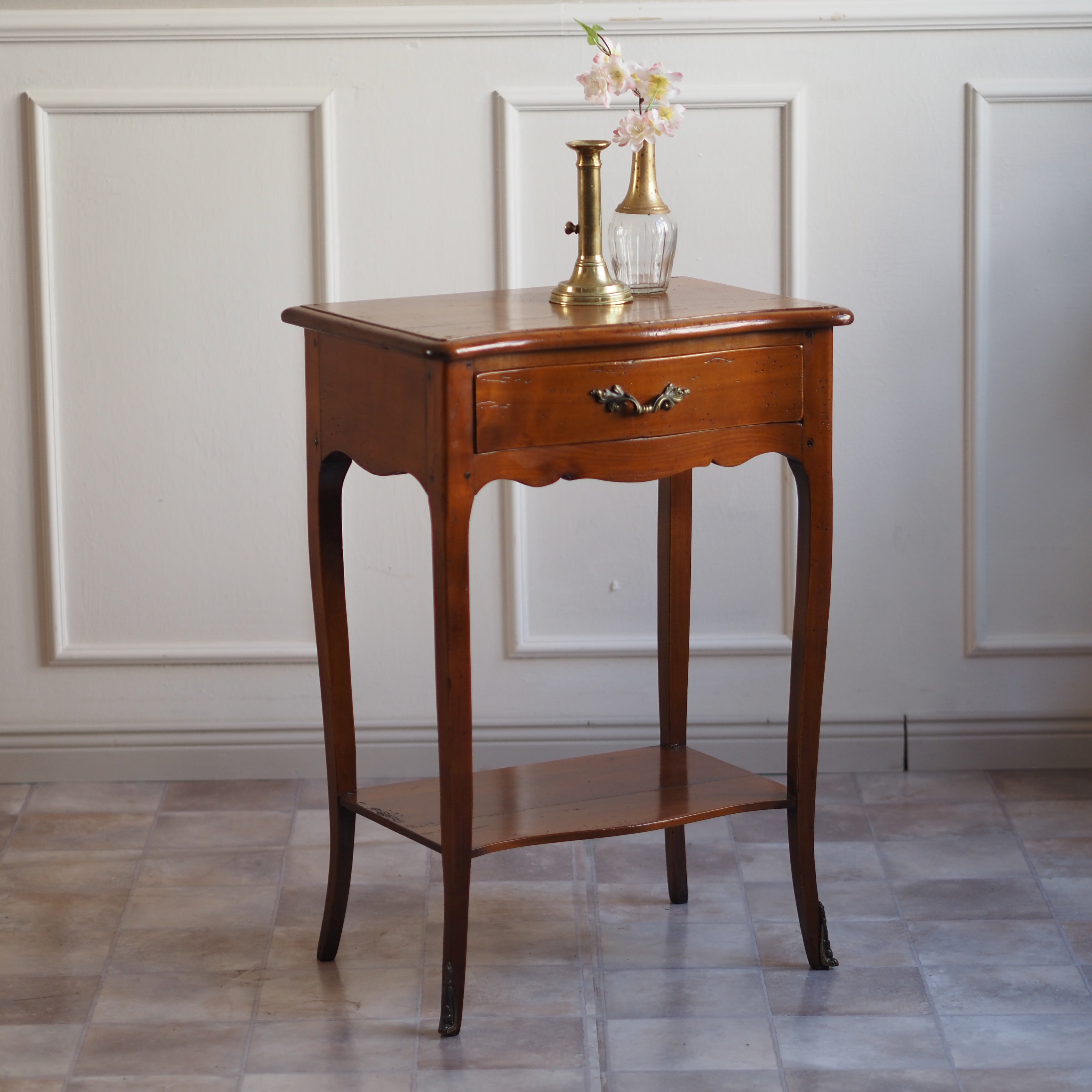 Nachttisch Louis XV Stil Beistelltisch Massivholz mit Schublade und Ablage