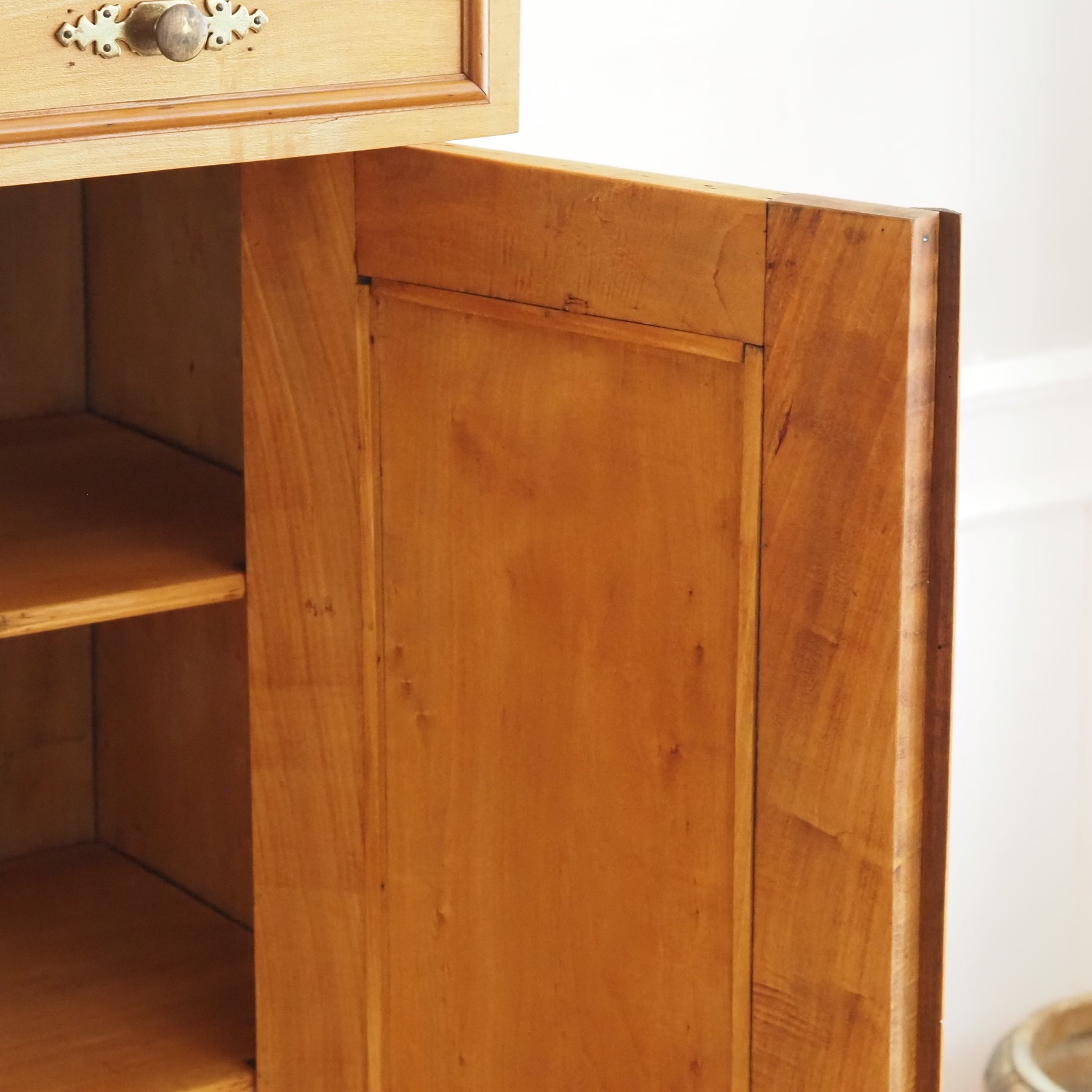 Antiker Vertiko Schrank aus Pappelholz, um 1890