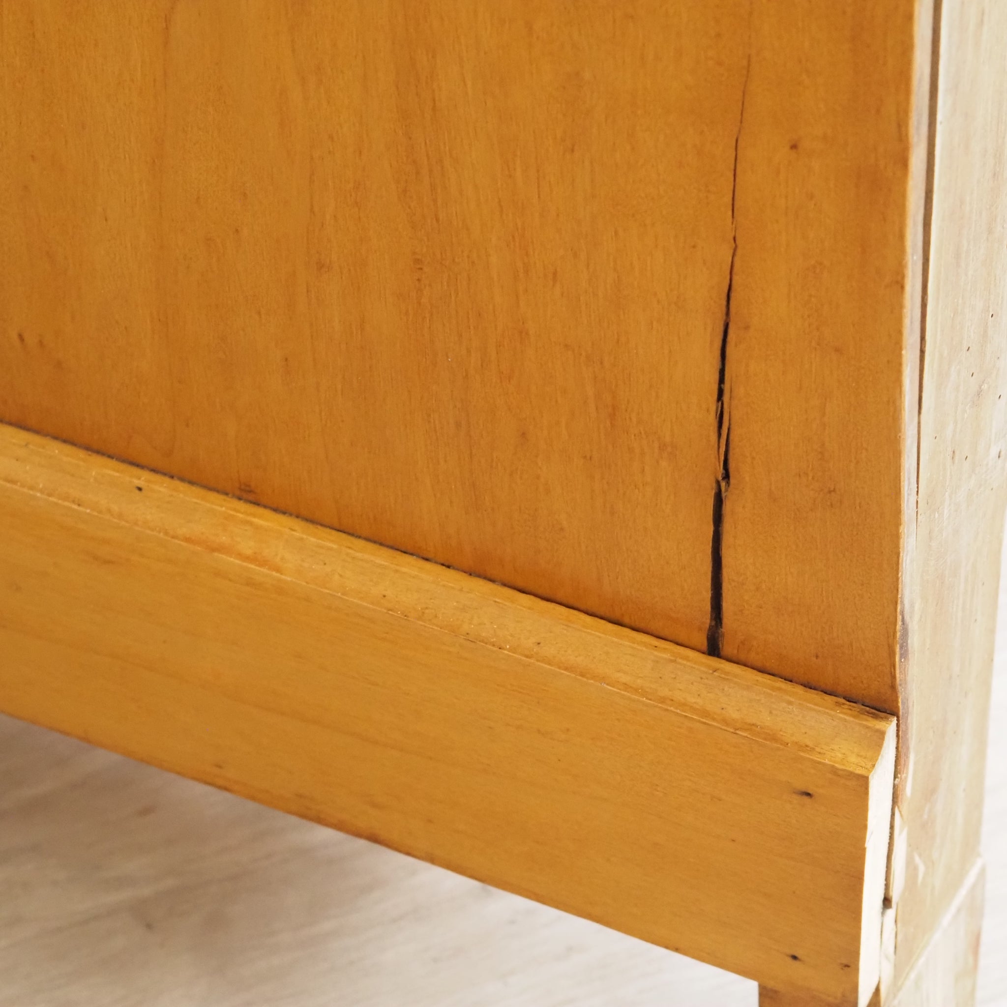 Antiker Vertiko Schrank aus Pappelholz, um 1890