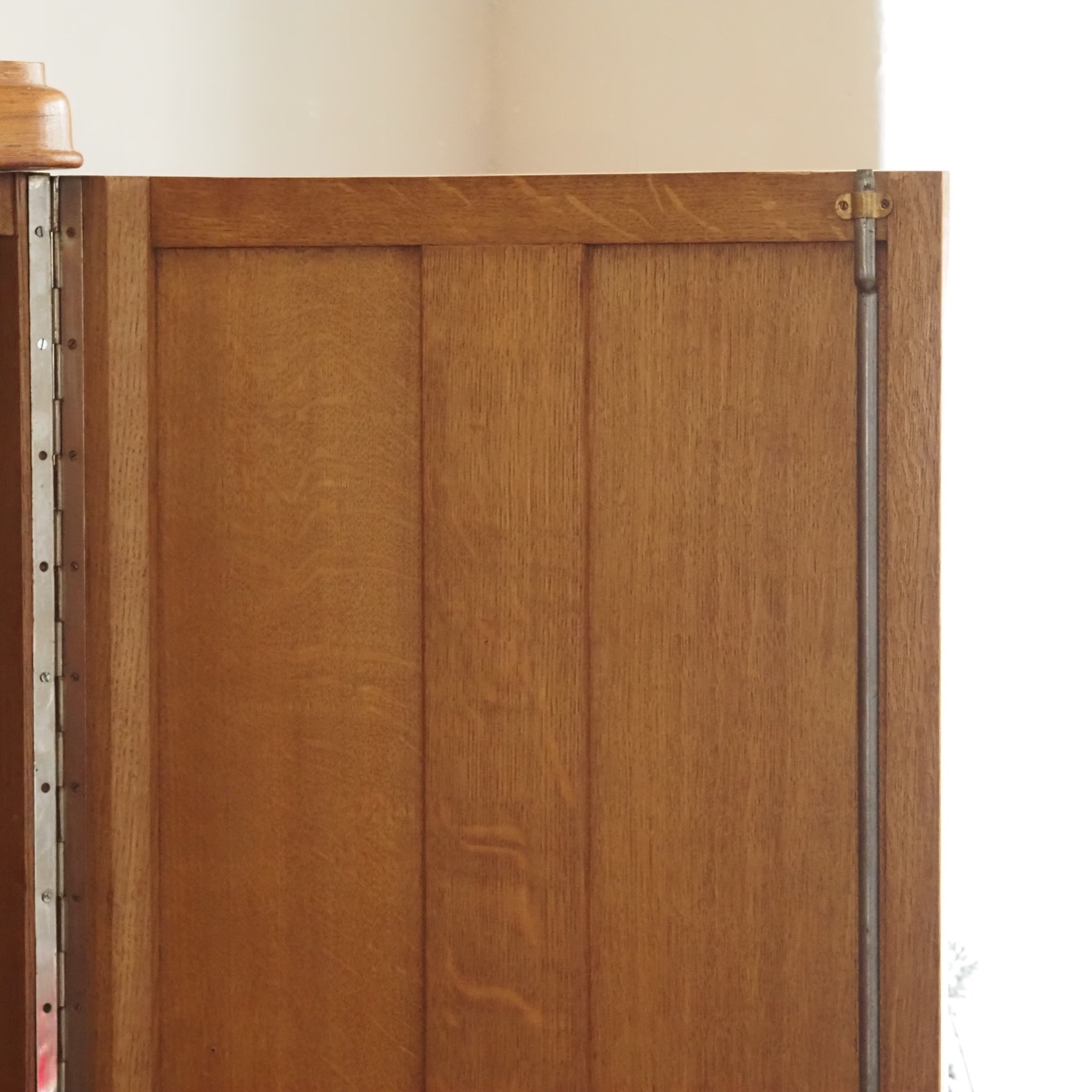 Art Déco Kleiderschrank Antik dreitürig mit Spiegeltür - Spiegelschrank von 1934