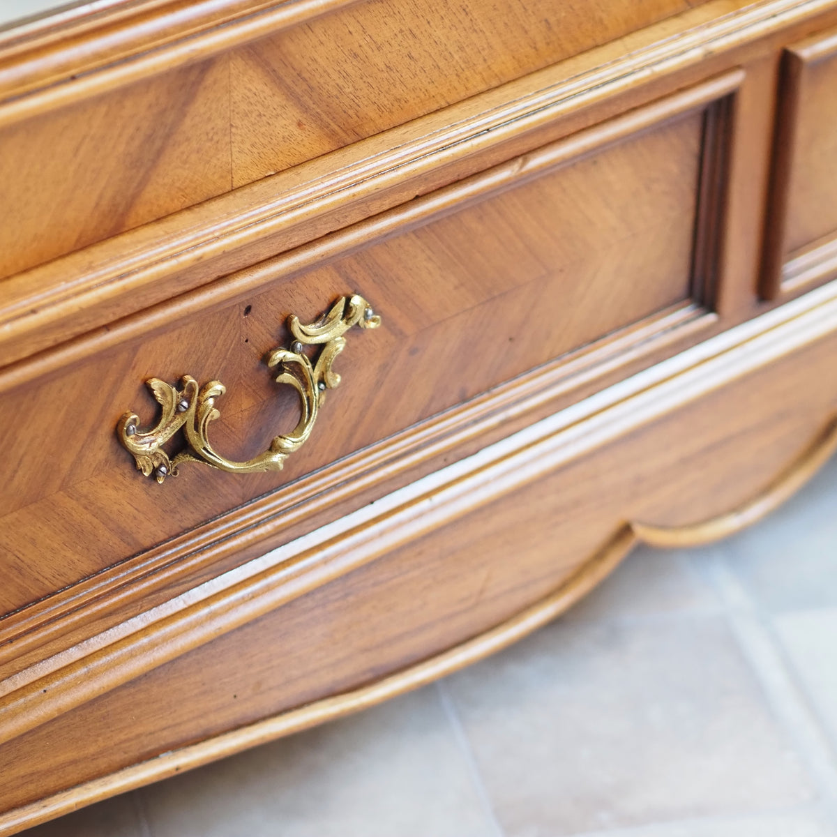 Antiker Kleiderschrank Louis XV Stil Spiegeltüren um 1900