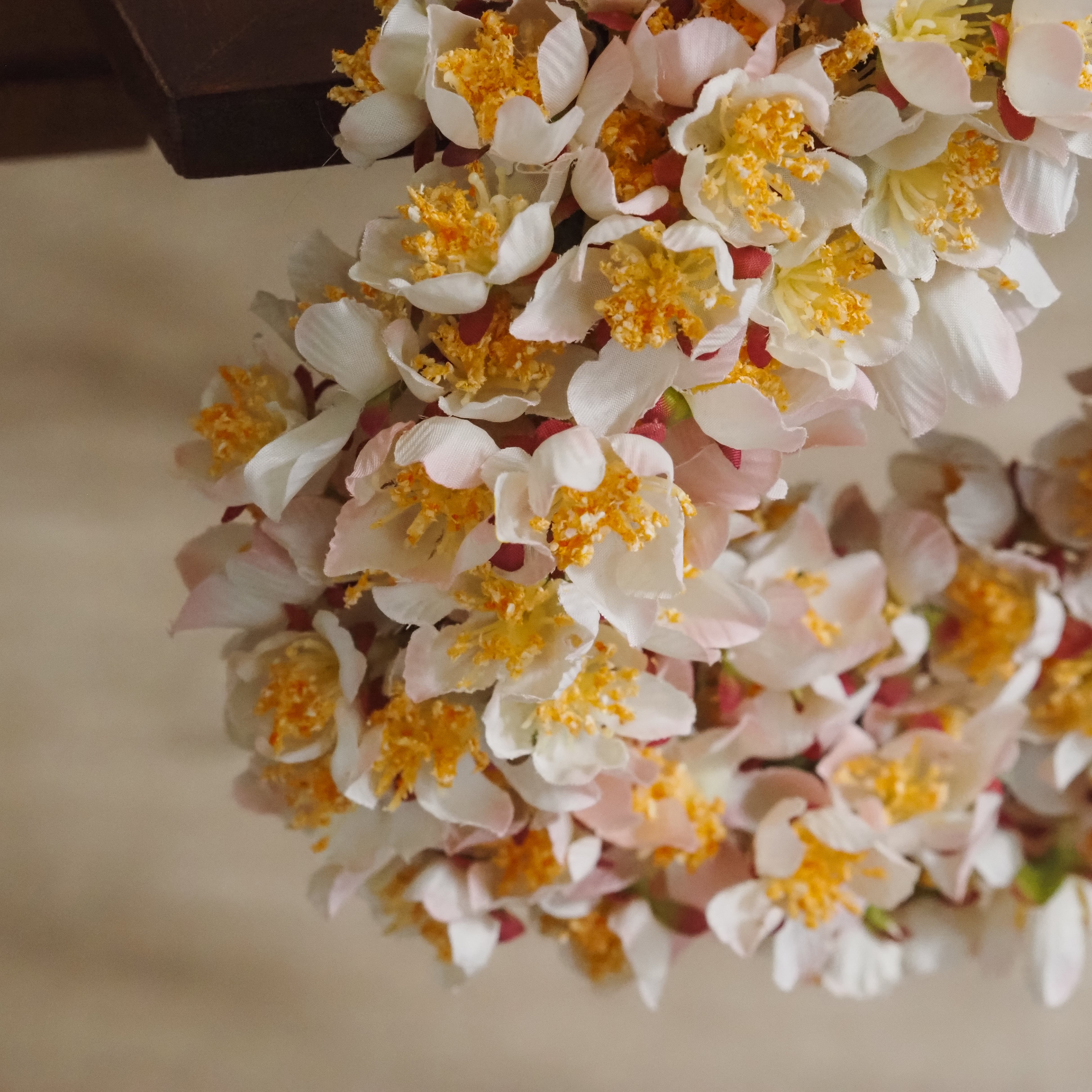 Kirschblütenkranz · floraler Frühlingskranz in zarter Blütenoptik