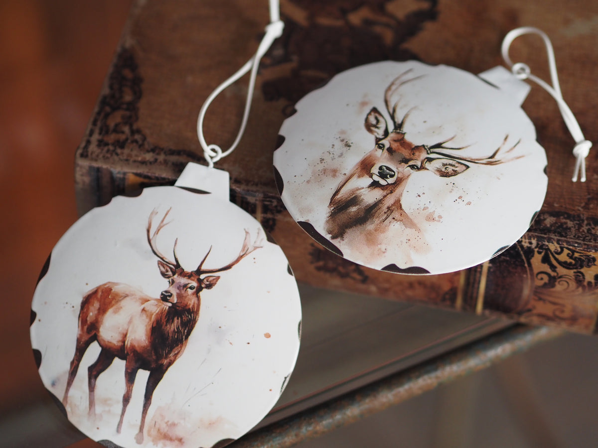 Ornament Hirsch · Kugelform, Aquarellmotiv, weiß, 2er-Set