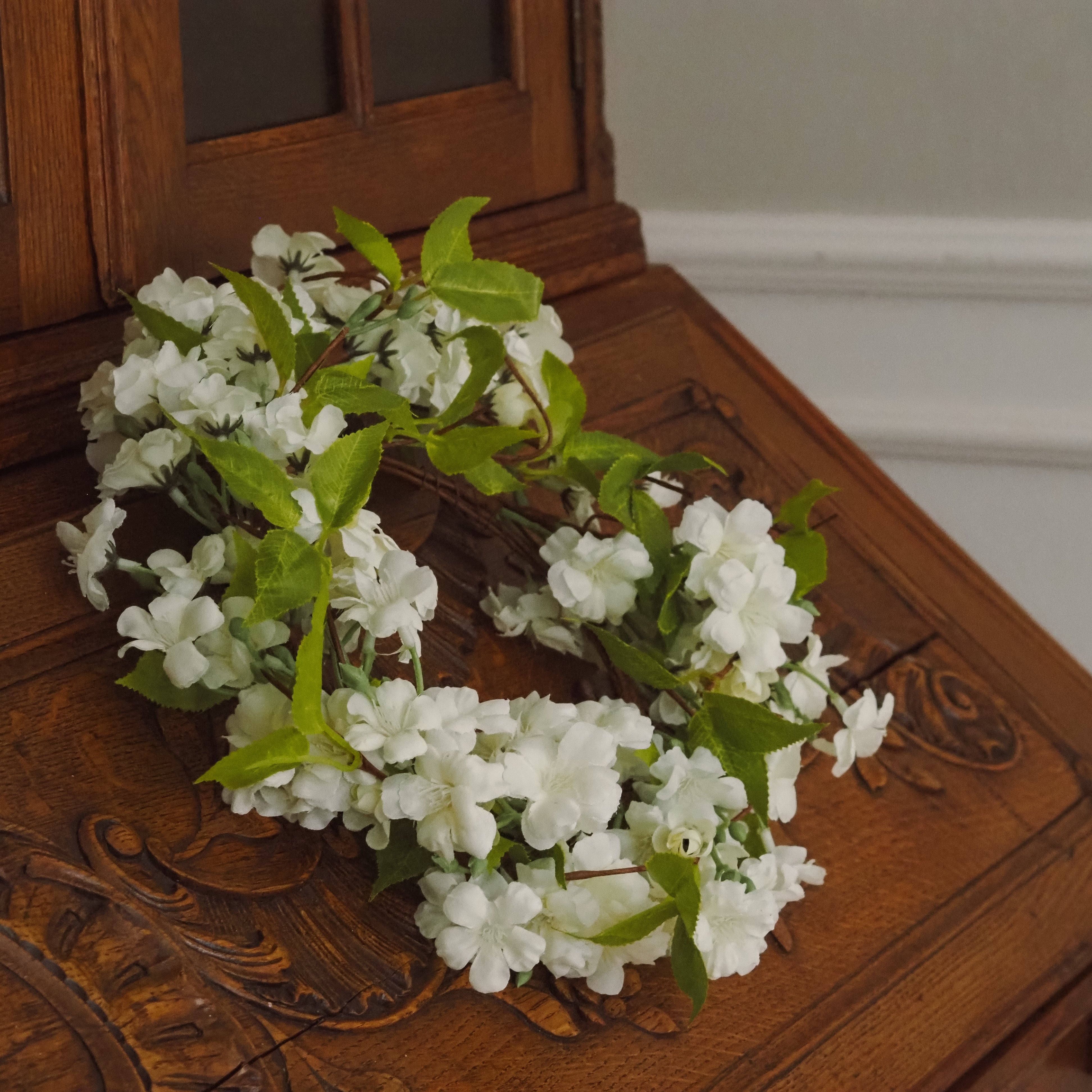 Blütenkranz · florale Gestaltung / dekorativer Wand- und Tischkranz