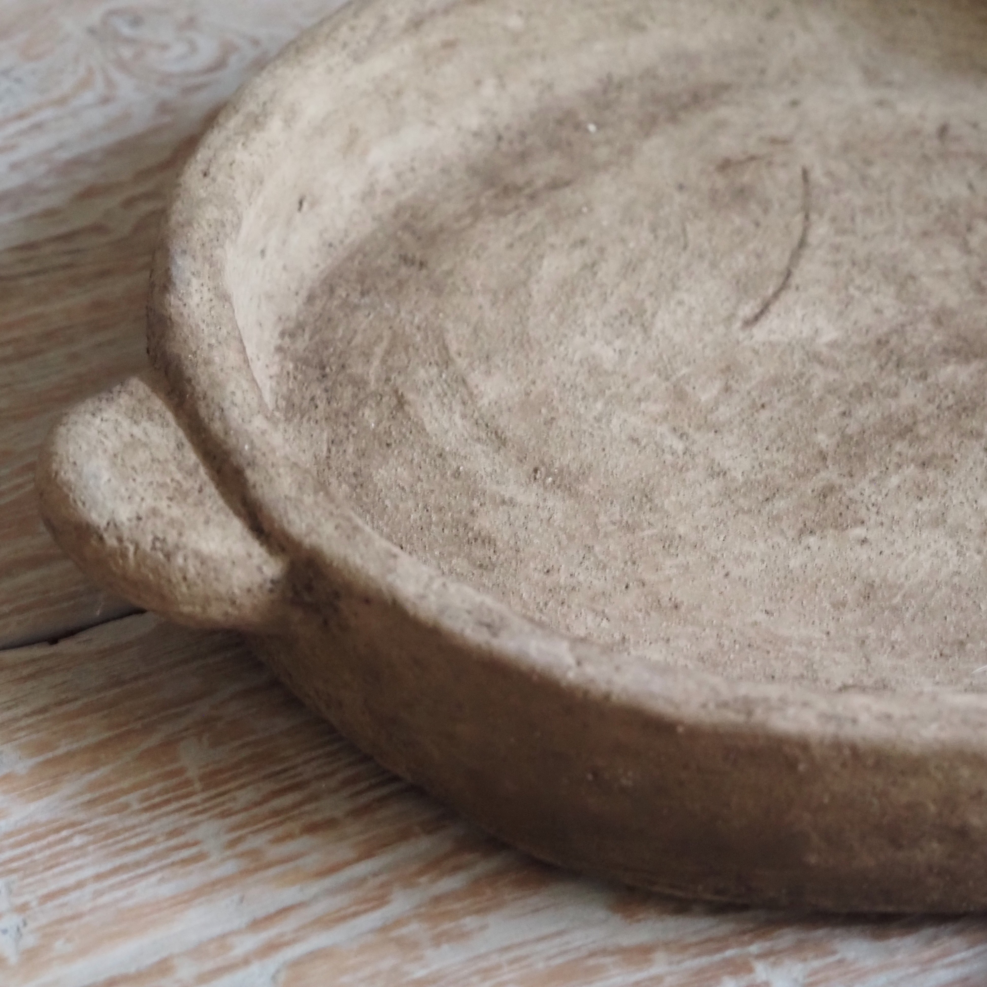 Schale Holz Braun · Runde Dekoschale mit Grifföhren im Kolonialstil