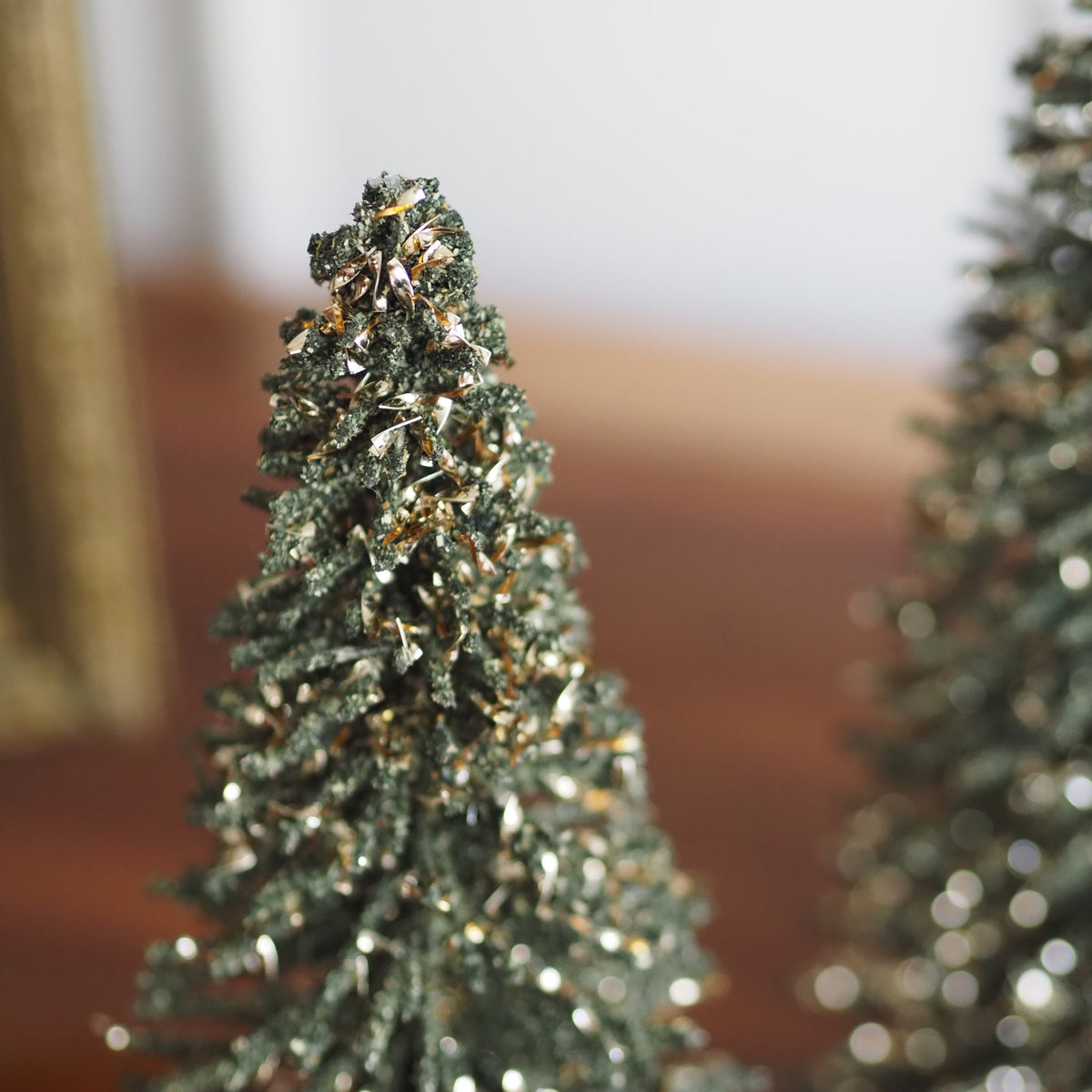 Deko-Weihnachtsbäume 2er-Set · Jagdgrün Goldoptik Volkskunst