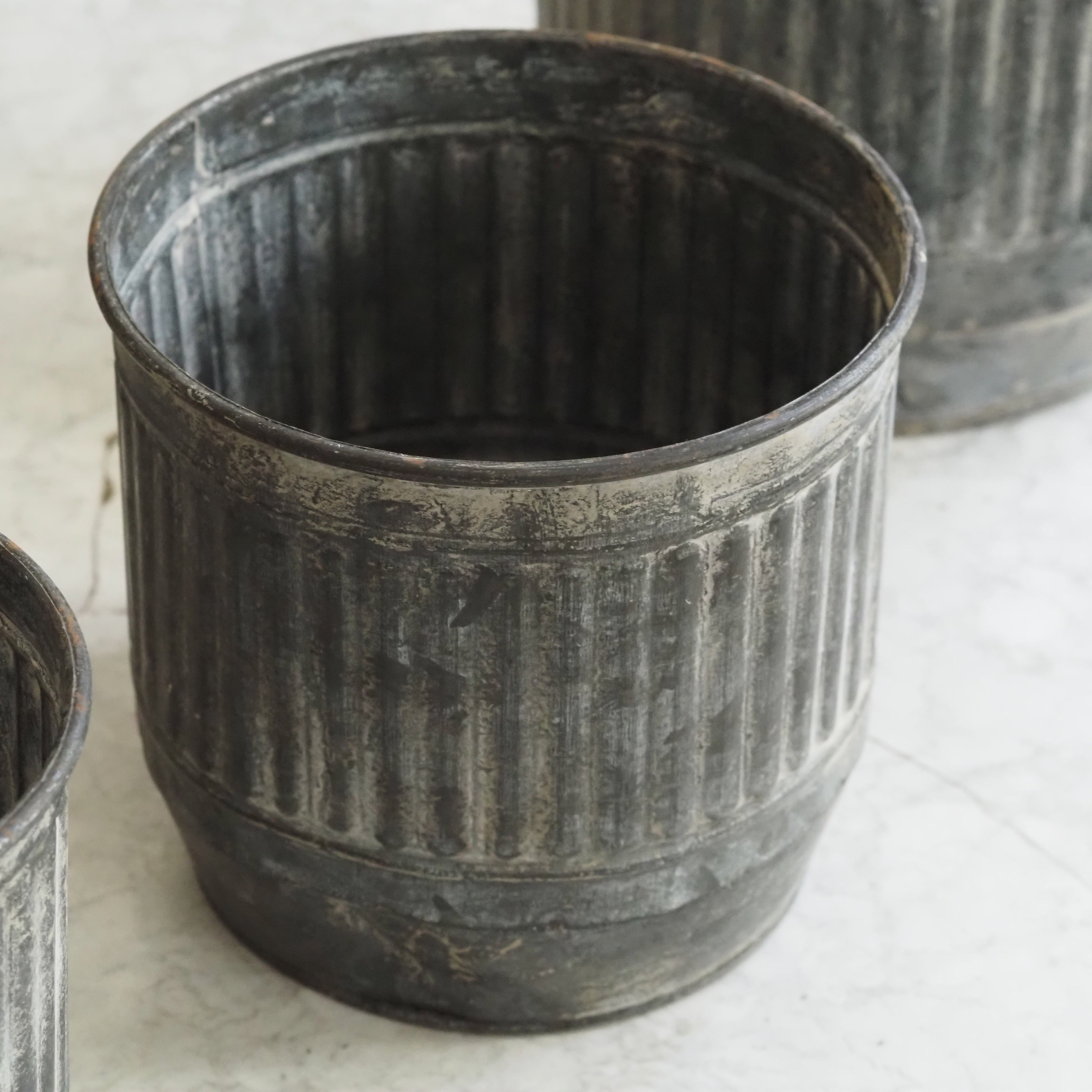 Blumentopf Zink Geriffelt · Set aus 4 Dekotöpfen Silbergrau Ø 11,5–14,5 cm