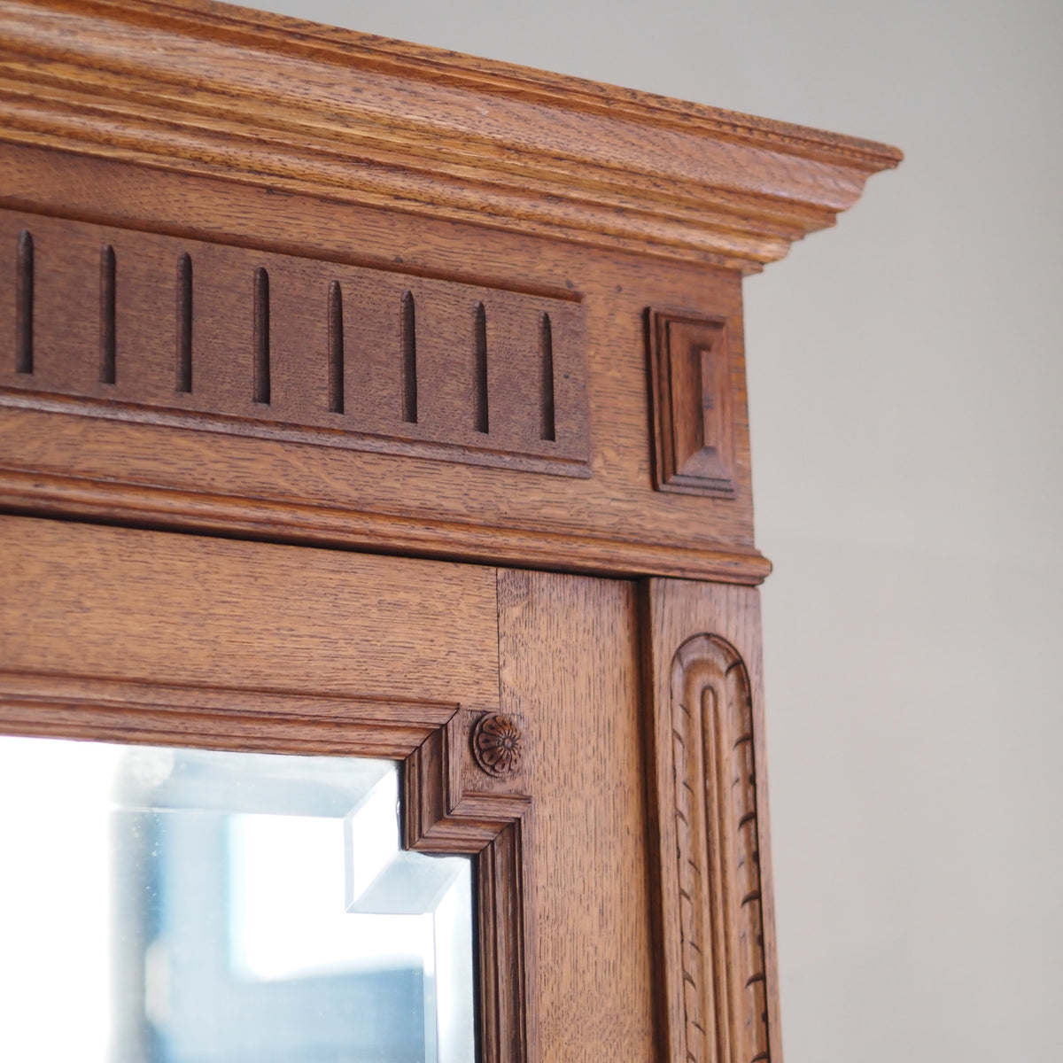 Gründerzeit Kleiderschrank mit Spiegel, Eiche um 1890