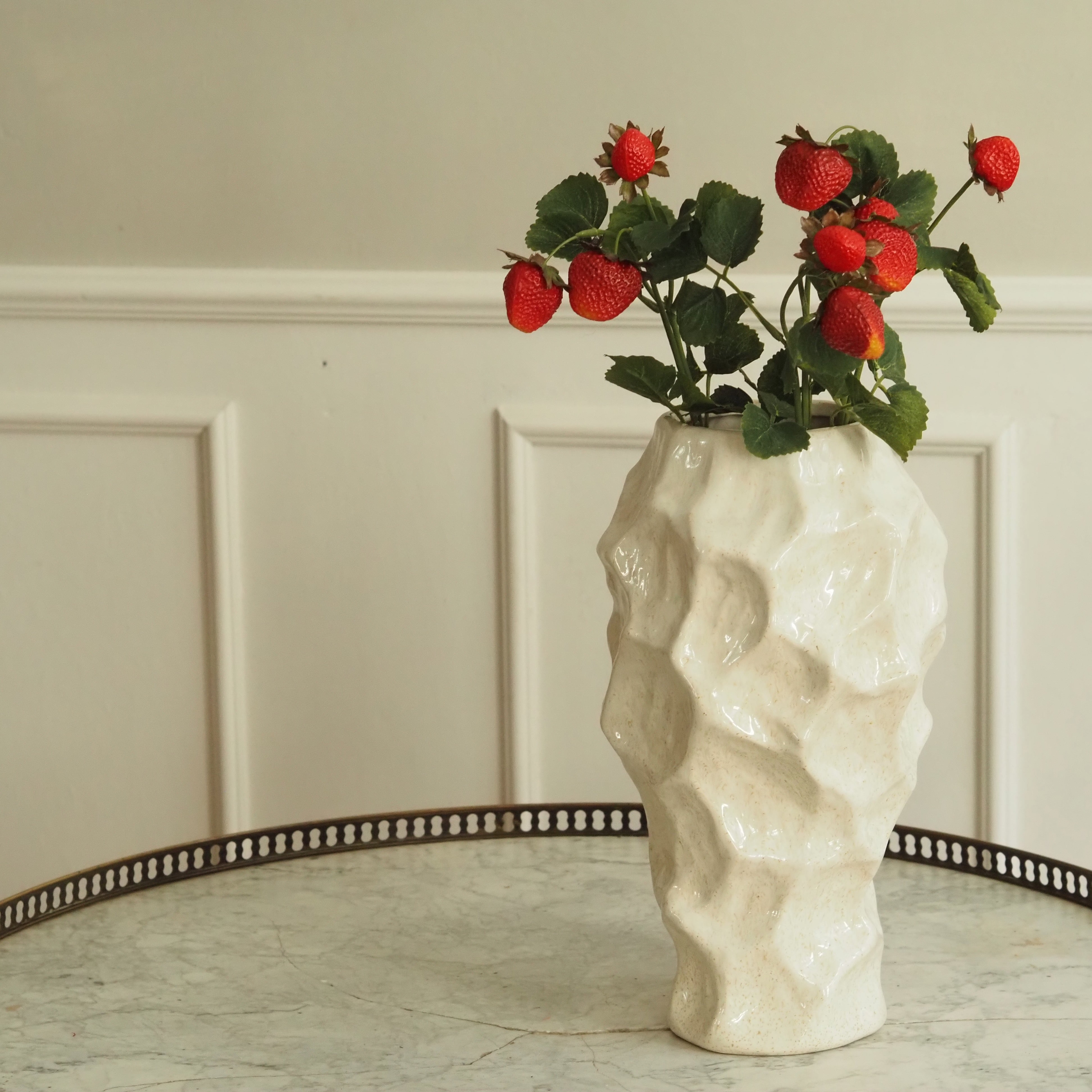 Erdbeerzweig Rot · Dekozweig mit Früchten und Blättern · 46,5 cm