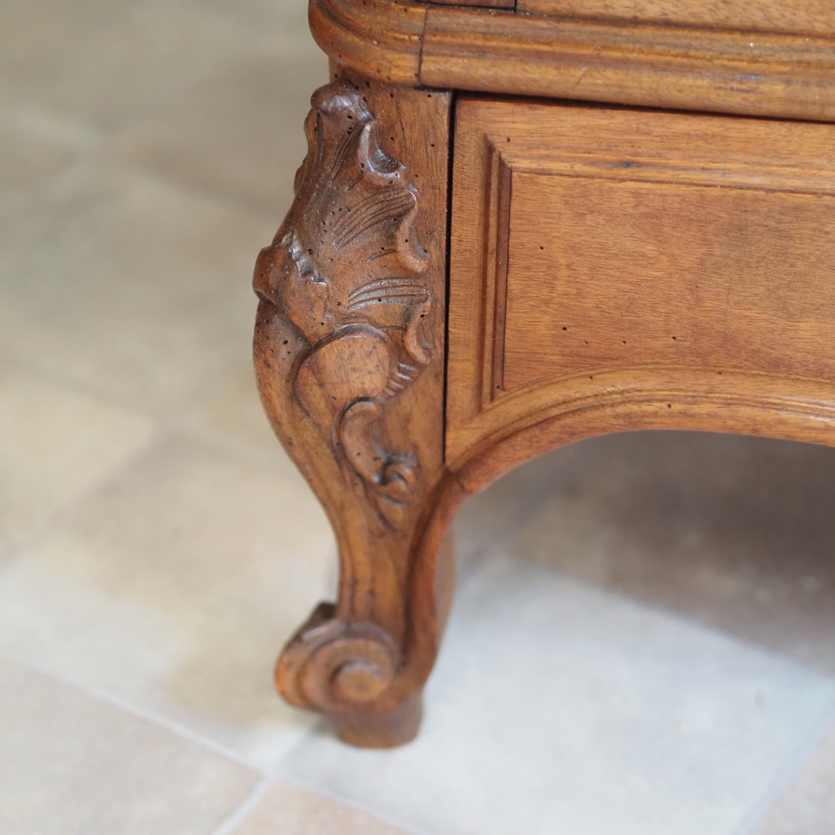 Kleiderschrank im Rokoko-Stil mit Spiegeltüren, um 1900