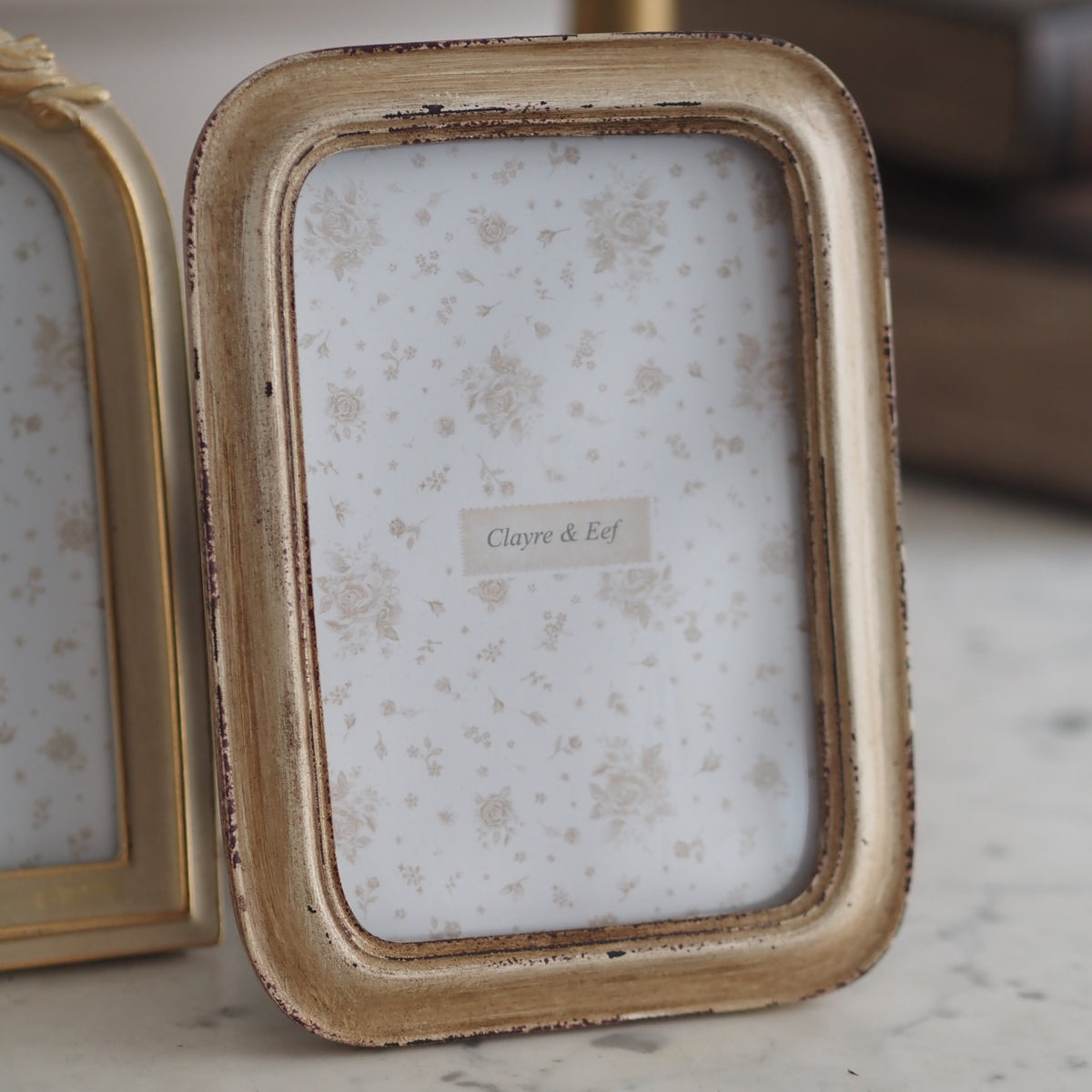 Fotorahmen 10x15 · Creme Antik-Optik im Landhausstil
