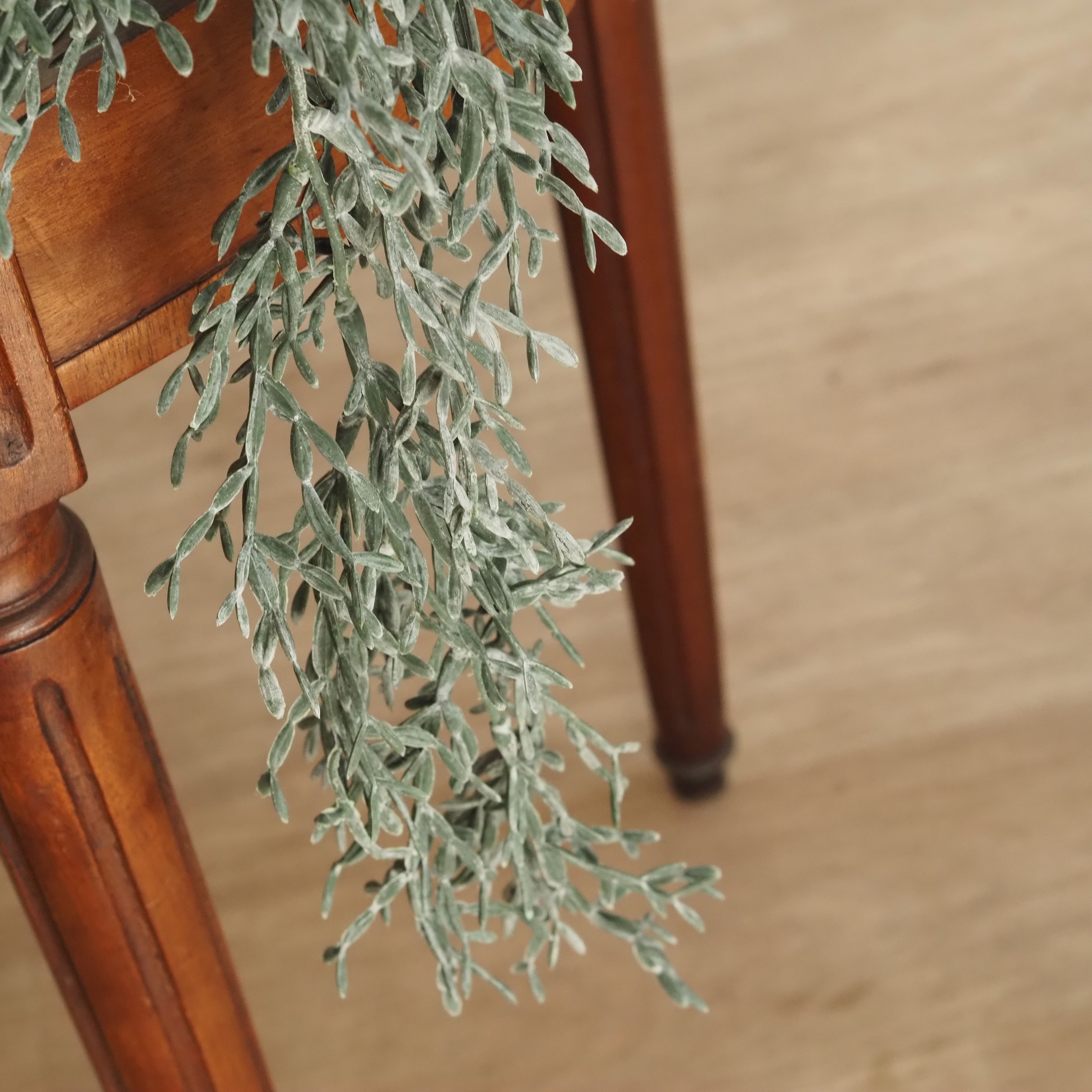 Sukkulentenhänger Grün · Künstlicher Hängezweig in Sukkulentenoptik, 98 cm